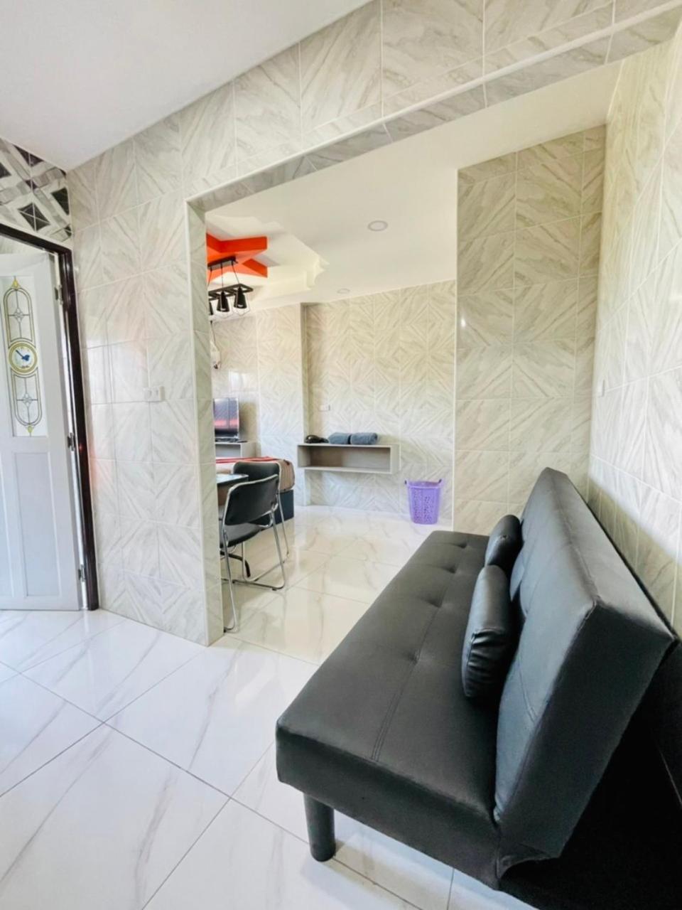 Double Room - Photo 5