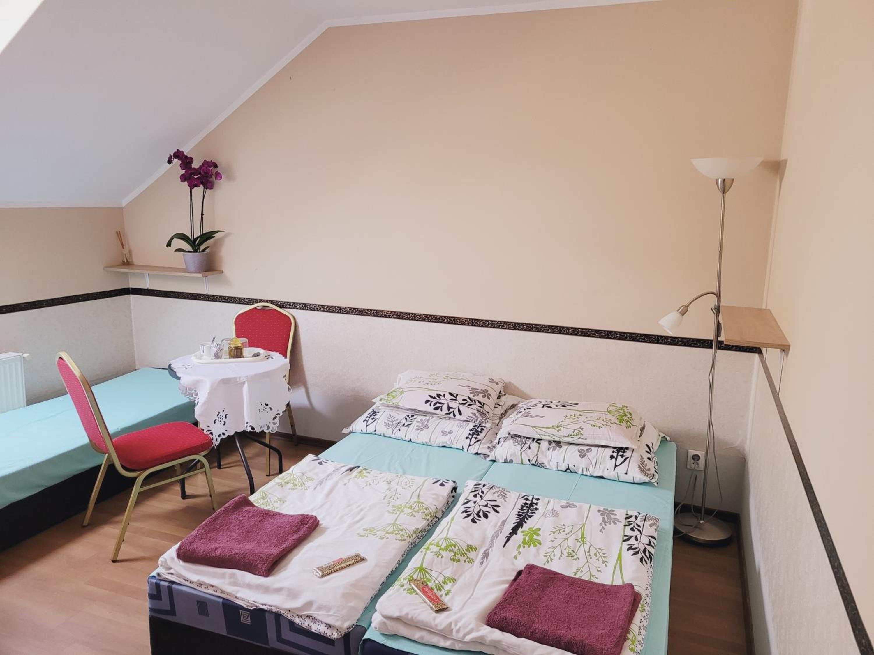 Triple Room with Private Bathroom photo 3