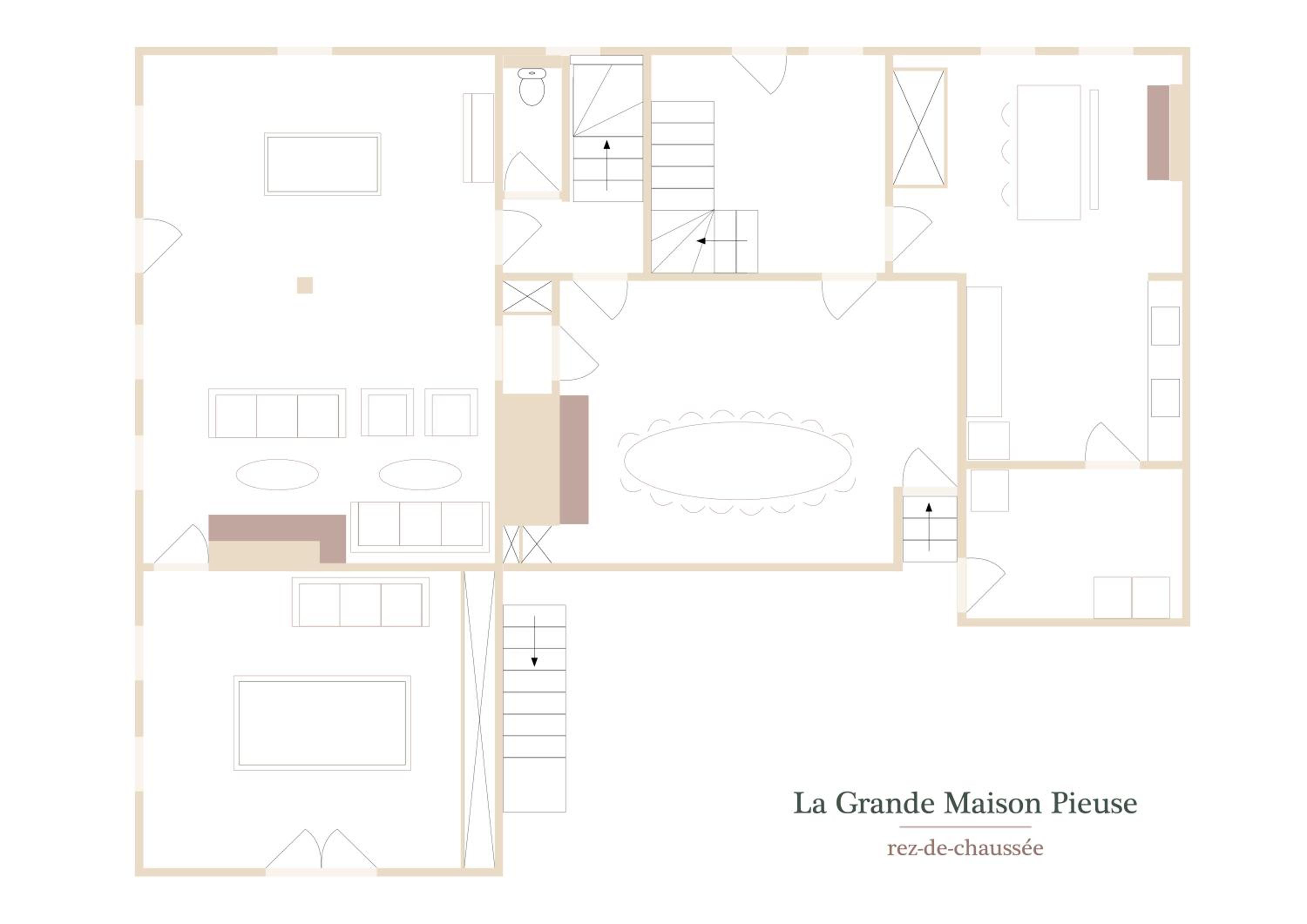 Seven-Bedroom House - Photo 4