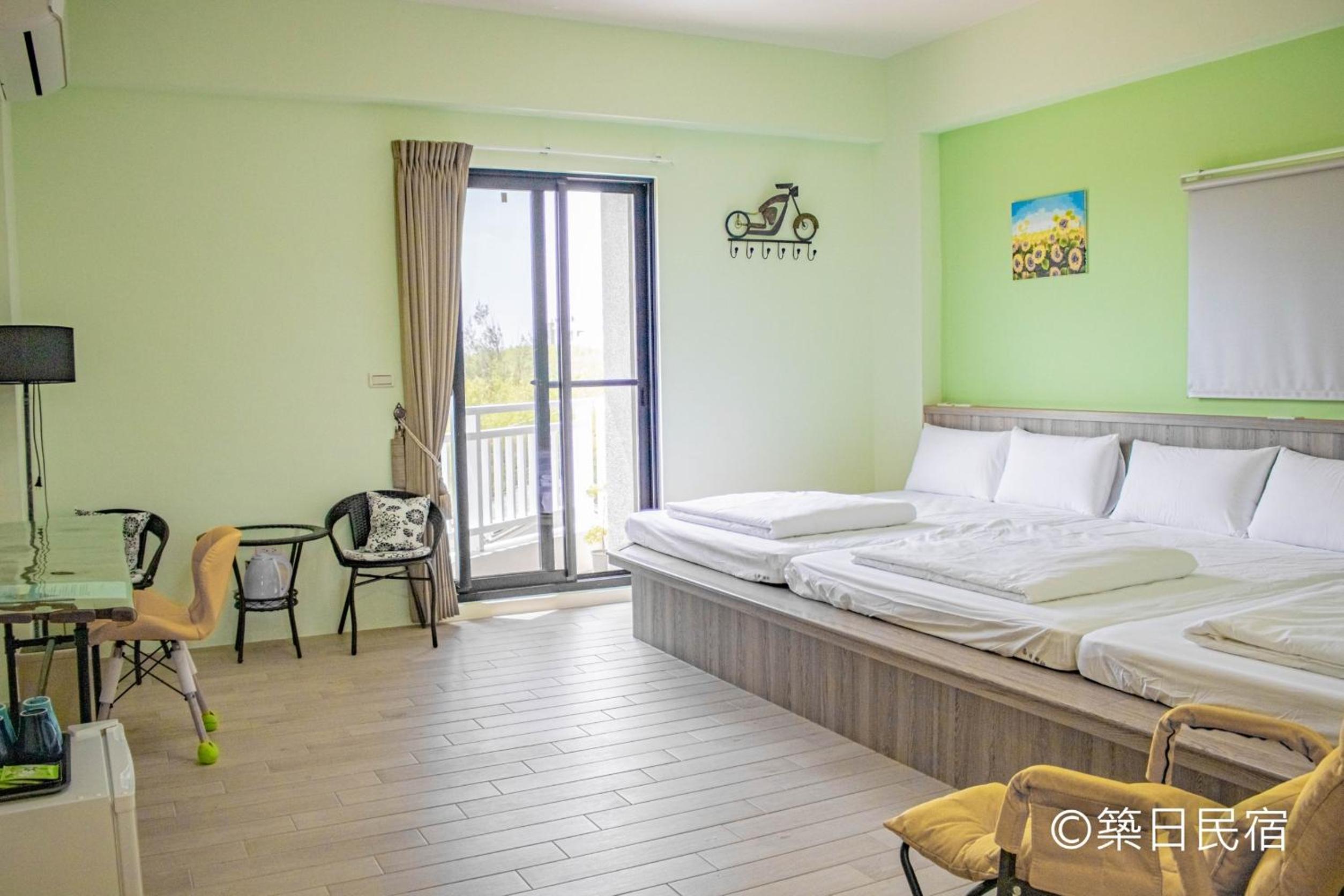 Family Room with Sea View photo 3
