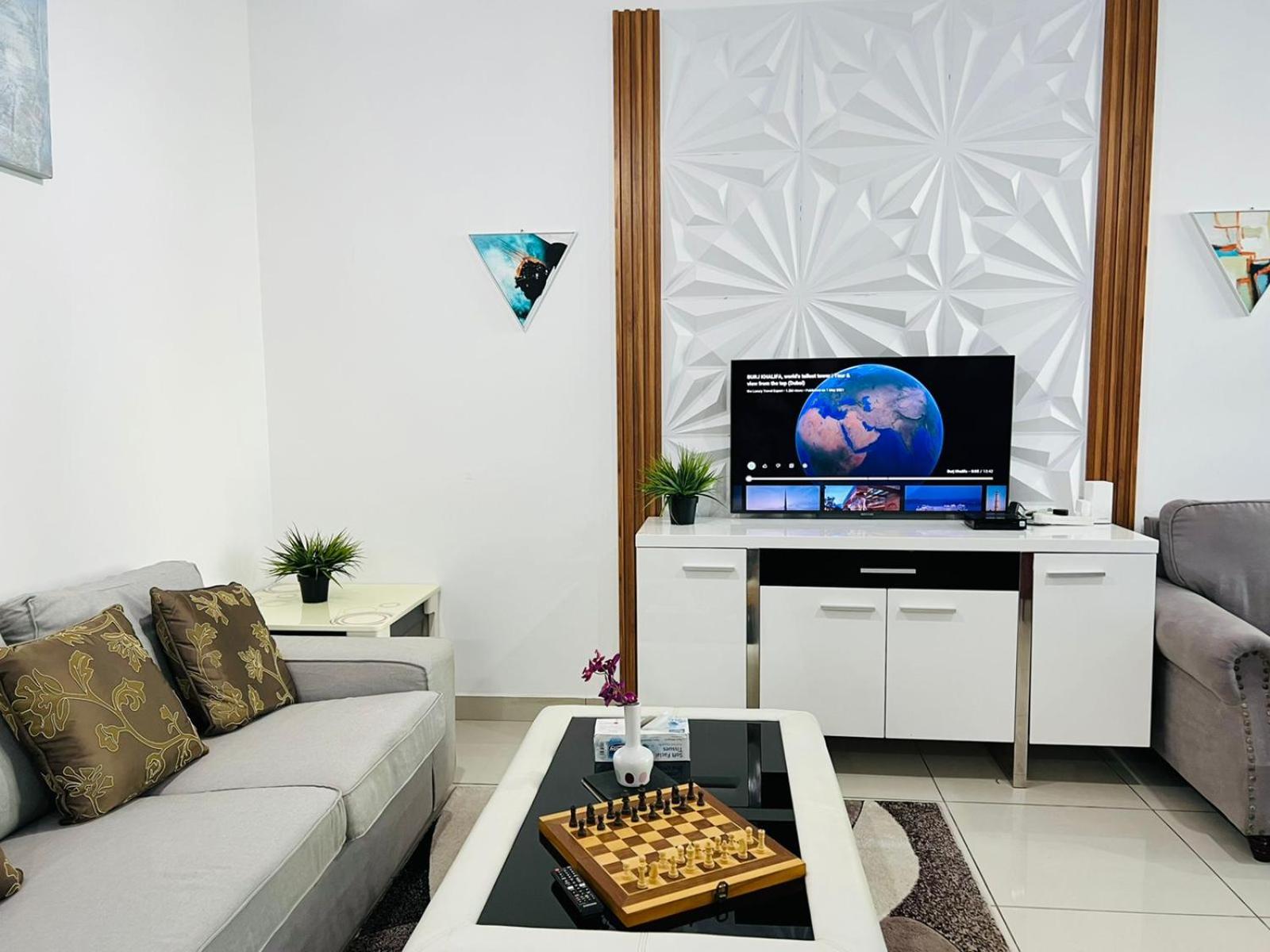 One-Bedroom House photo 2