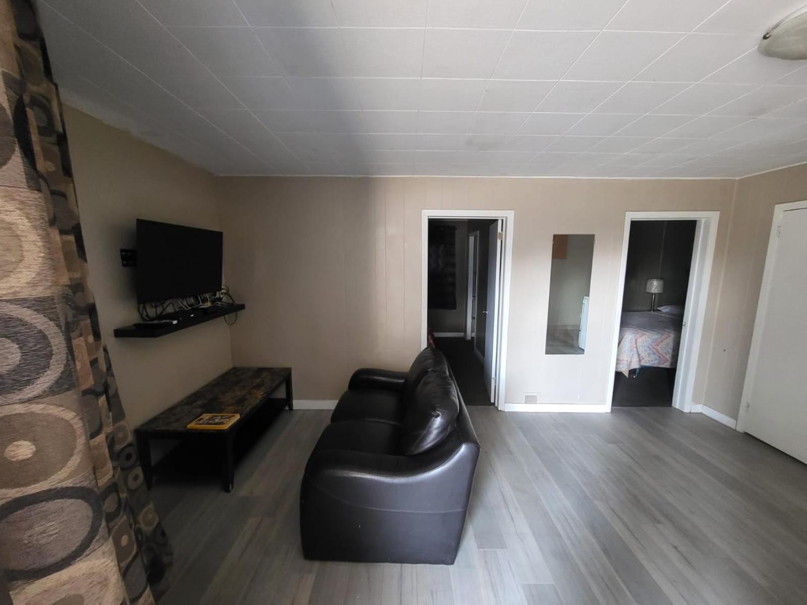 Two-Bedroom Suite photo 2