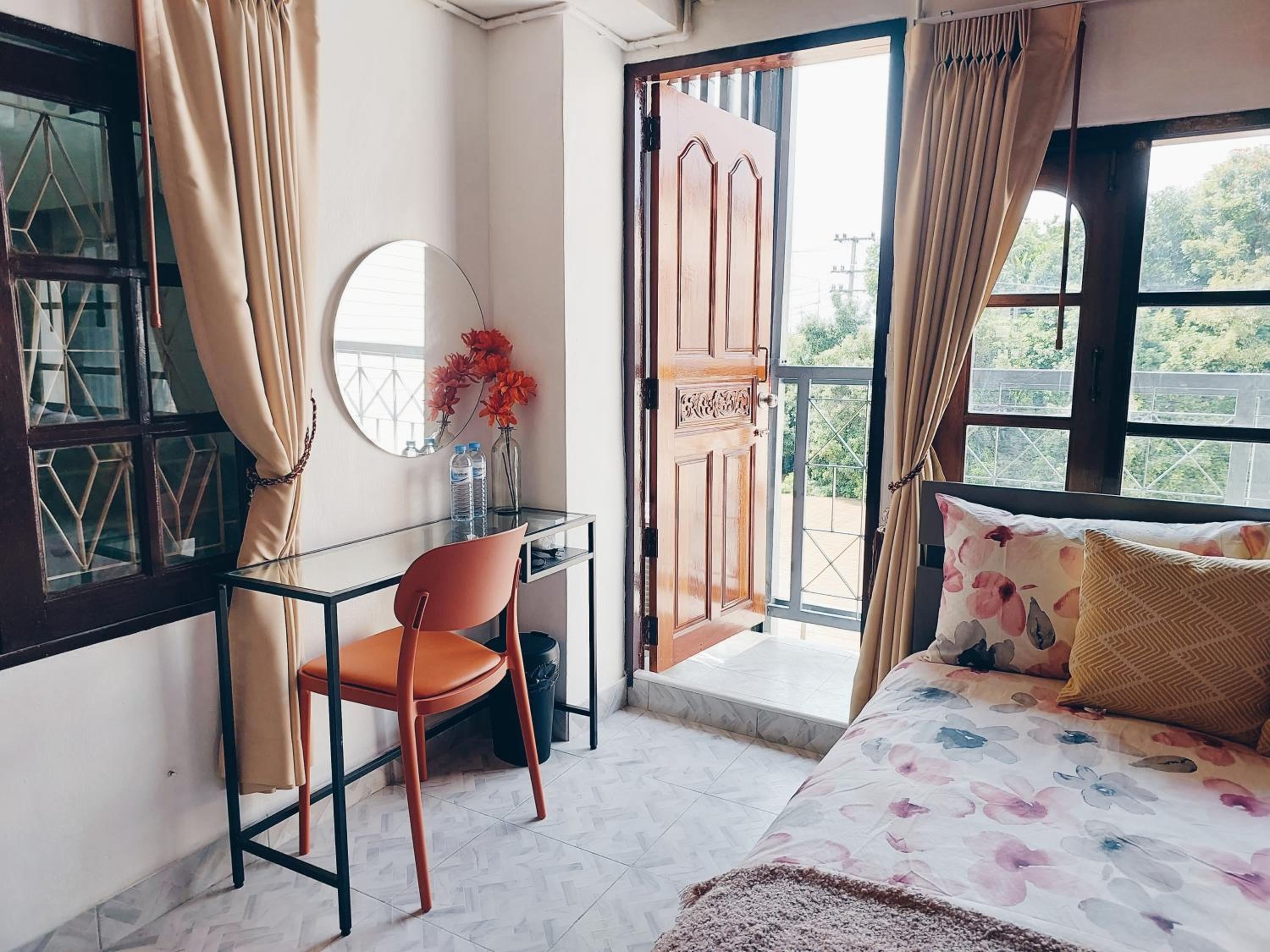 Standard Double Room - Photo 5