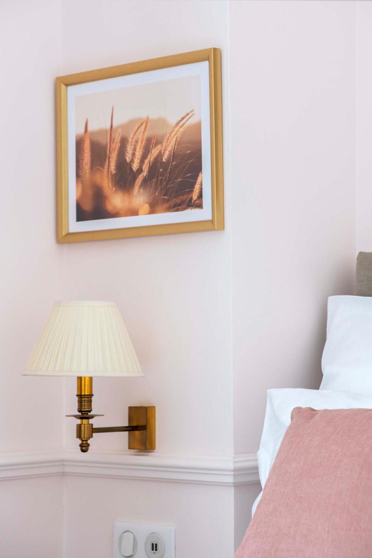 Two-Bedroom Apartment thumbnail 5