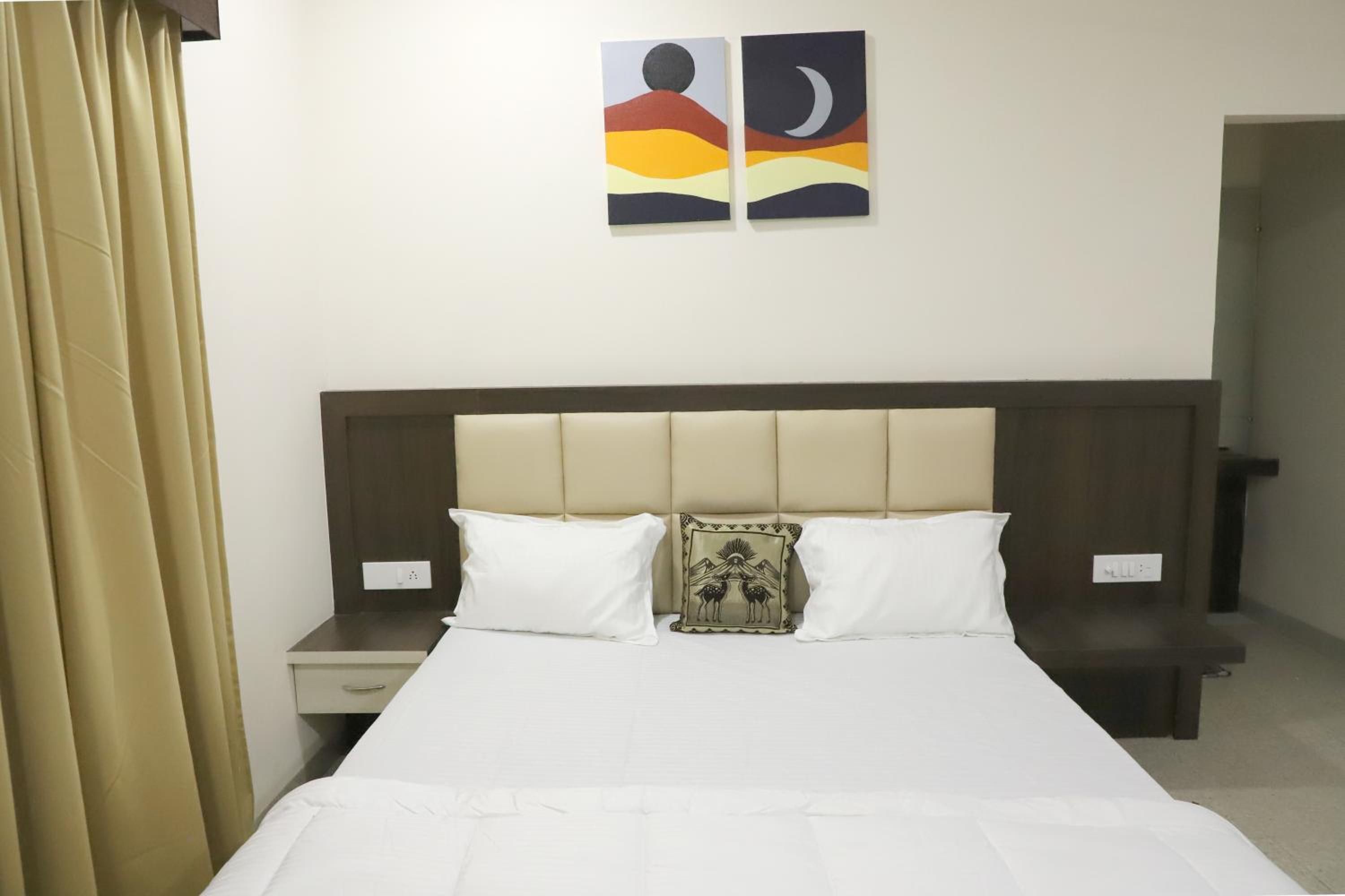 Budget Double Room photo 3