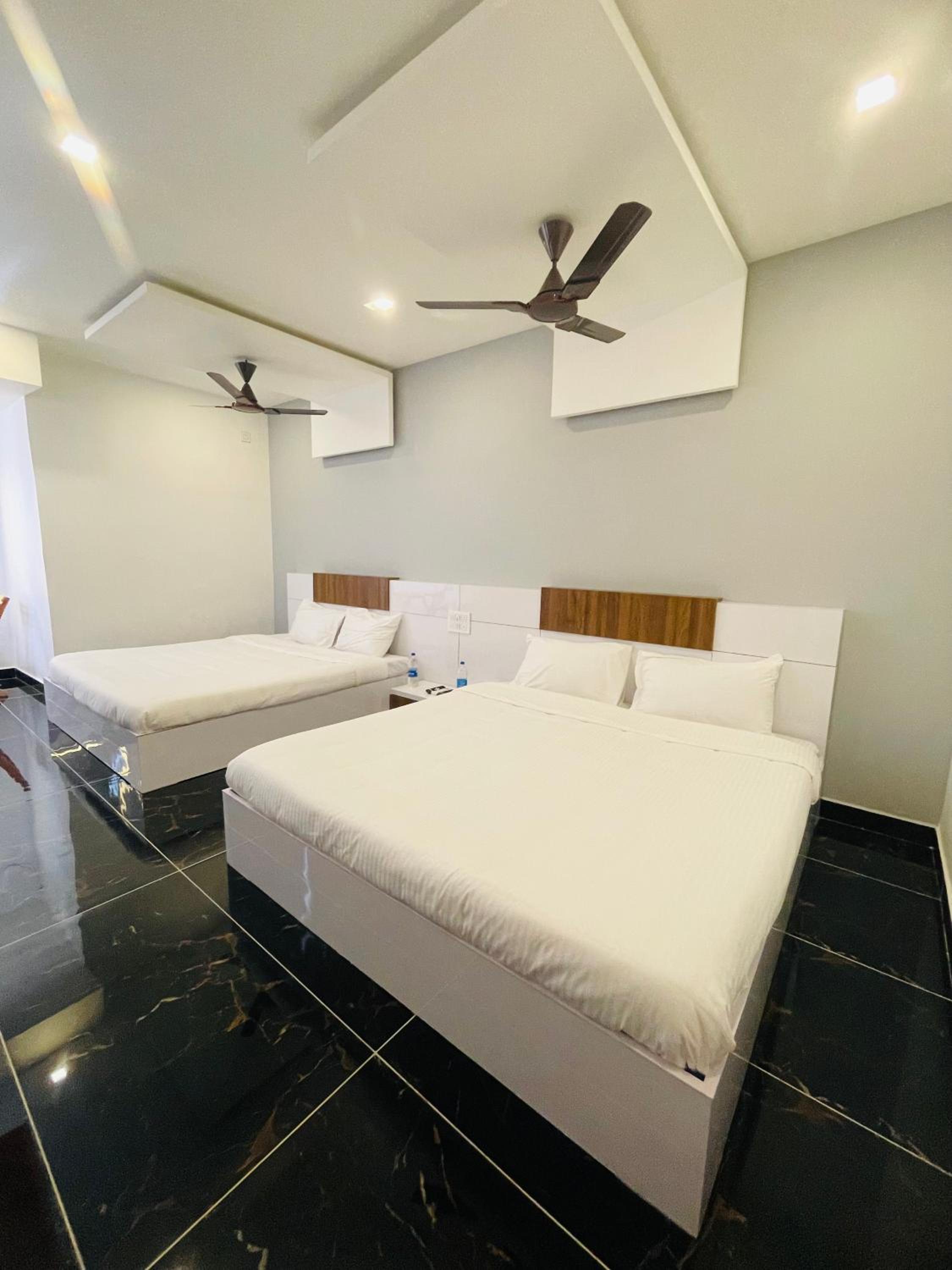 Superior Double or Twin Room with Terrace
