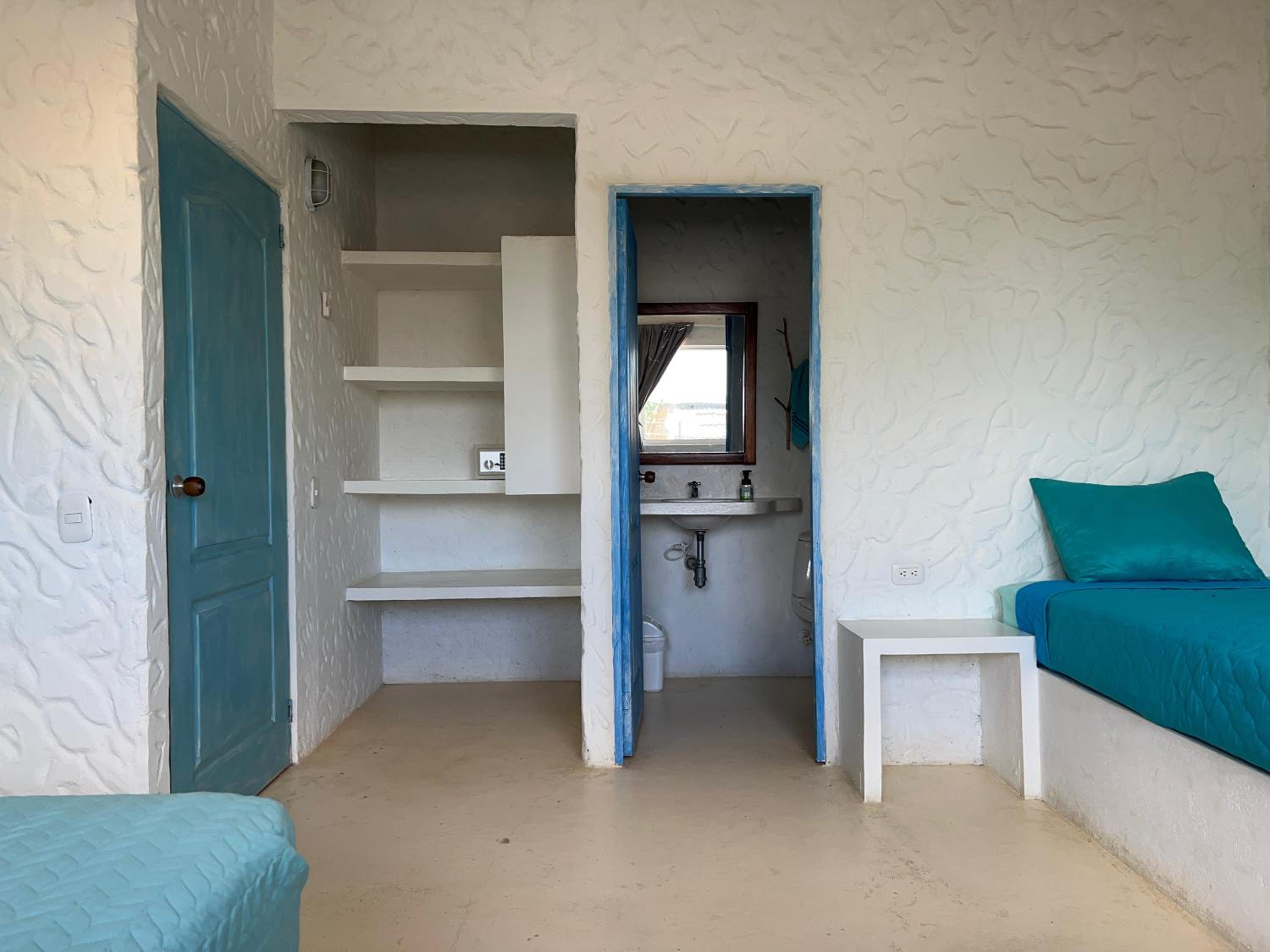 Classic Quadruple Room photo 2