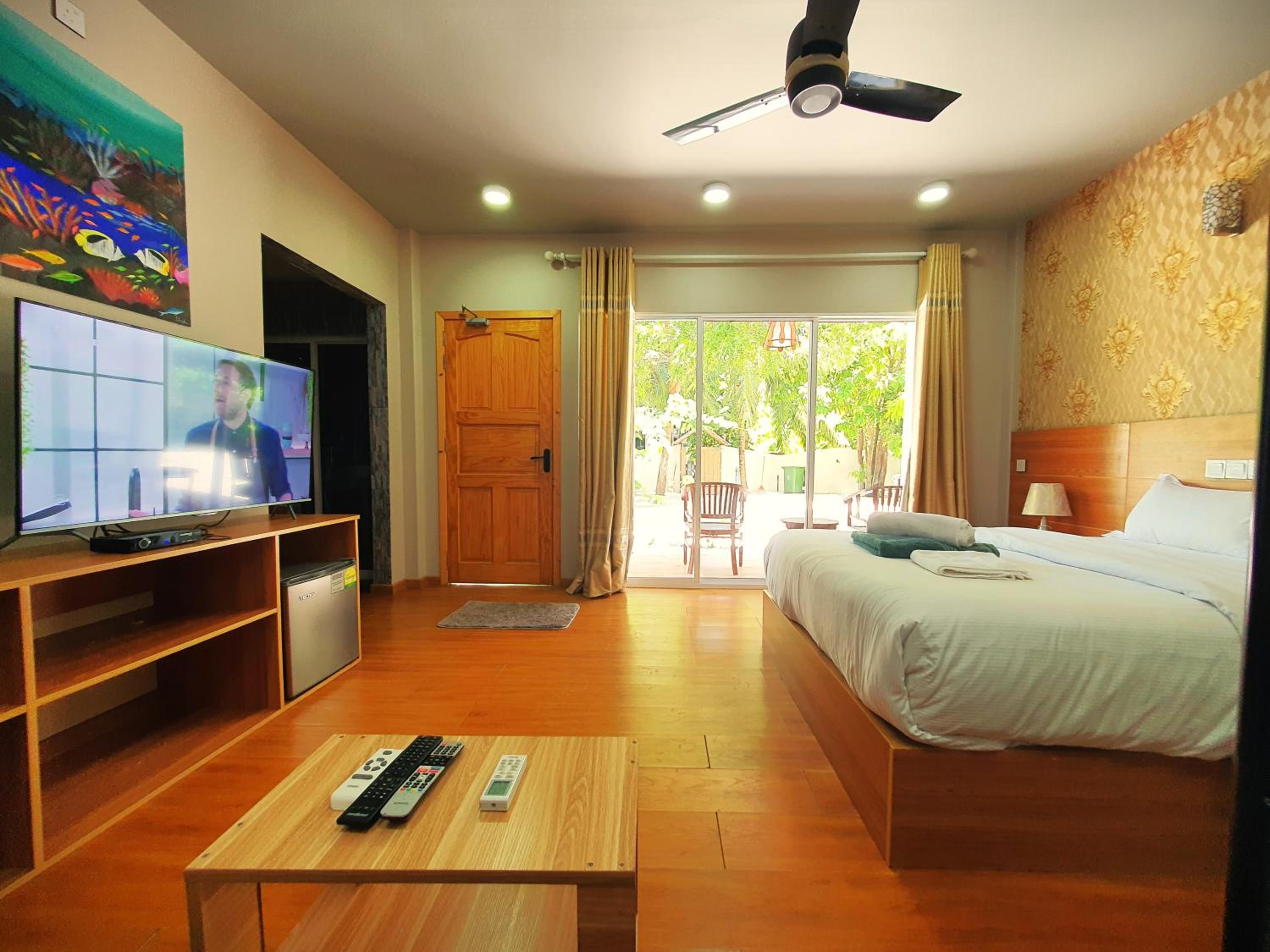 Deluxe Double Room with Balcony (10% off on Food & Beverages)