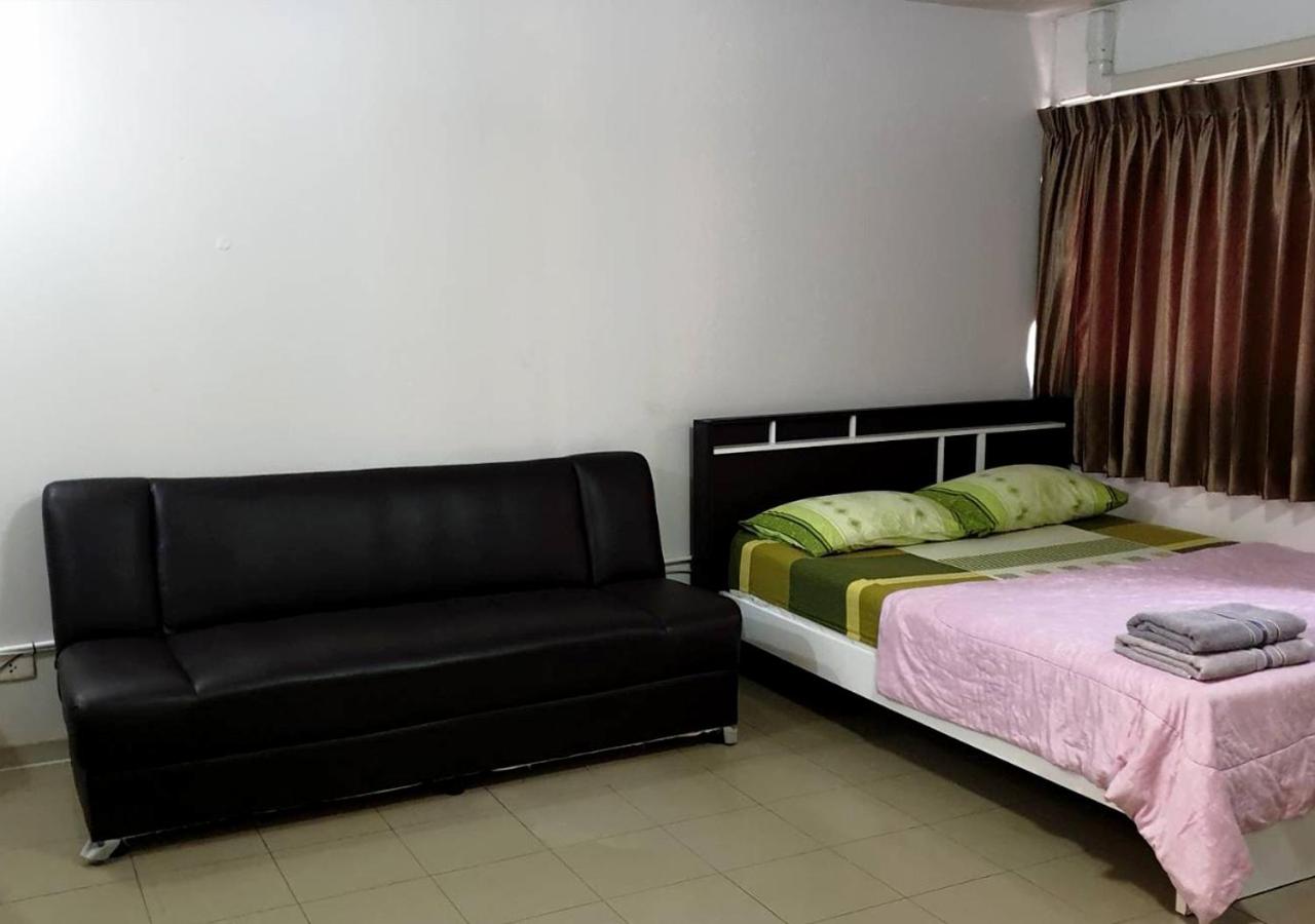 One-Bedroom Apartment - Photo 20