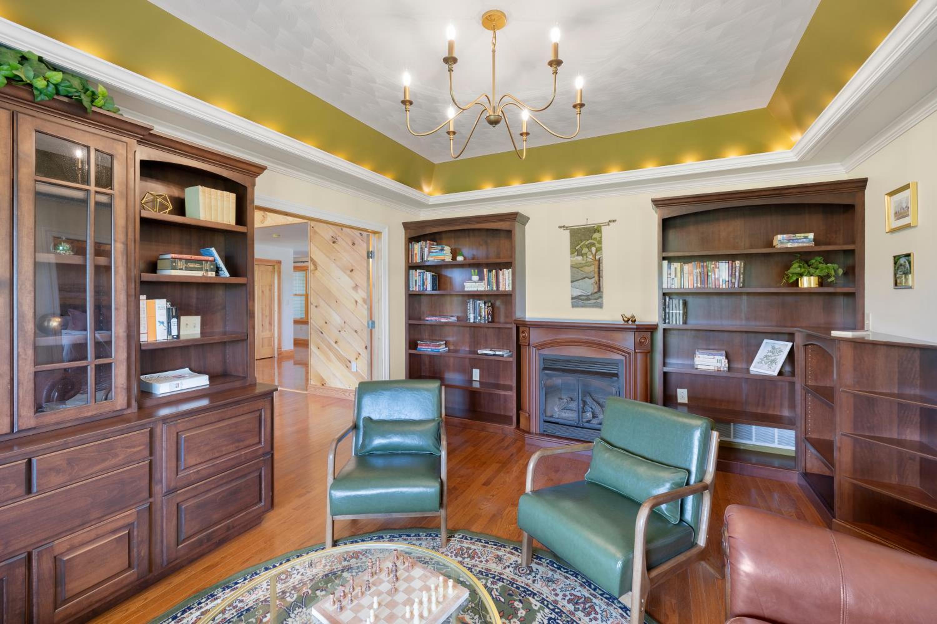 Four-Bedroom House photo 2