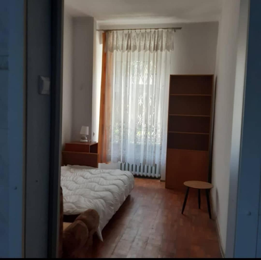 Three-Bedroom Apartment photo 2