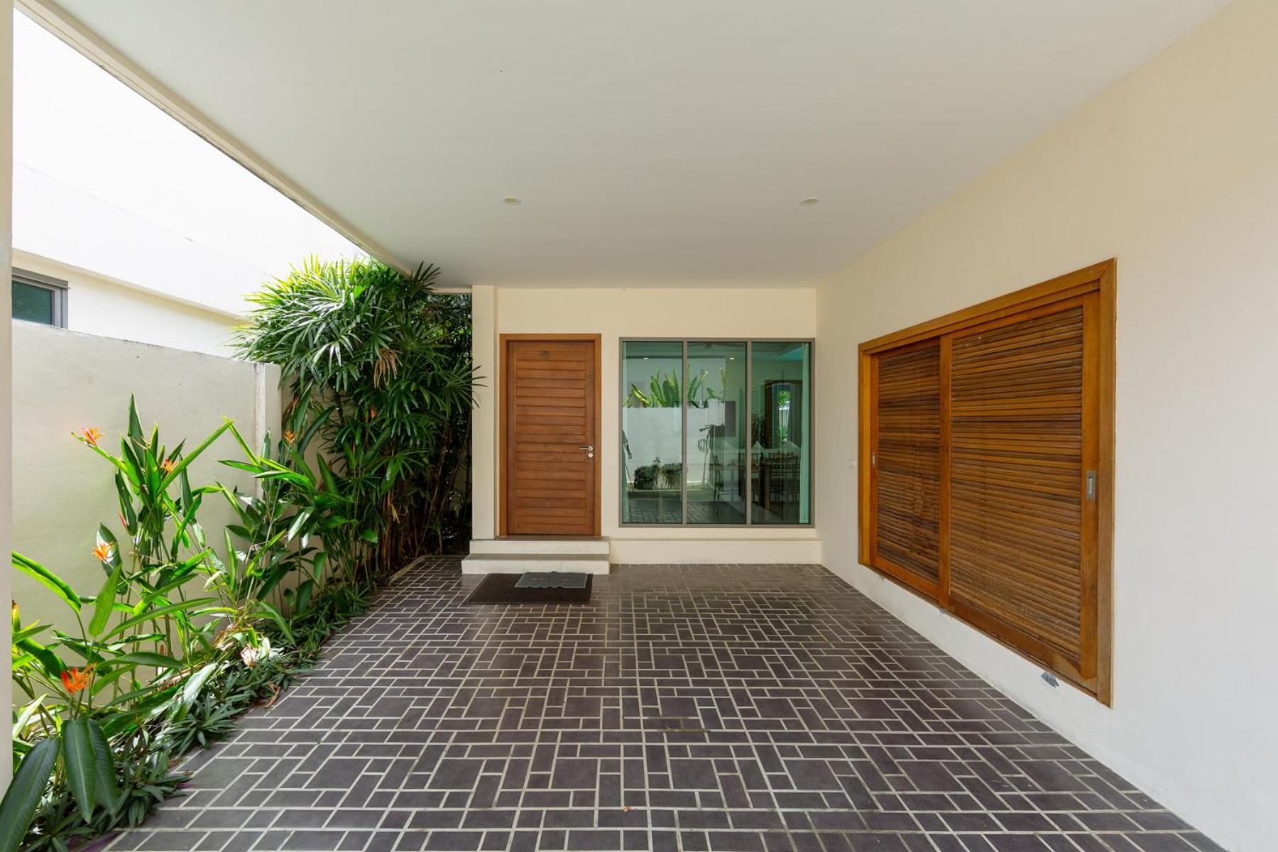 Villa with Private Pool photo 3