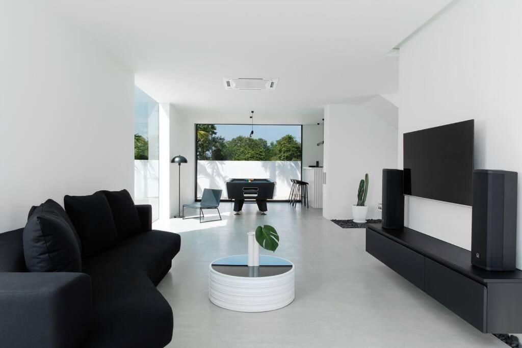 Villa - Photo 14