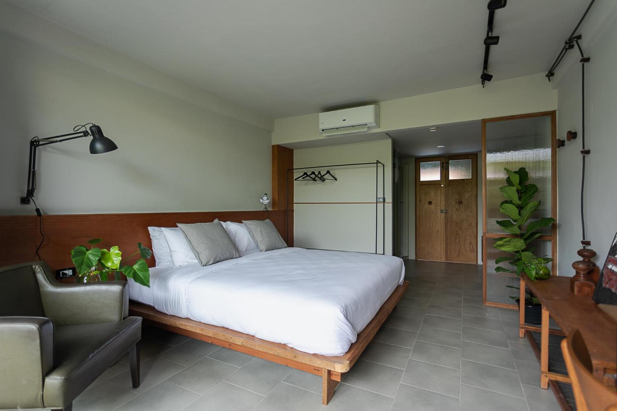 Queen Room with Balcony