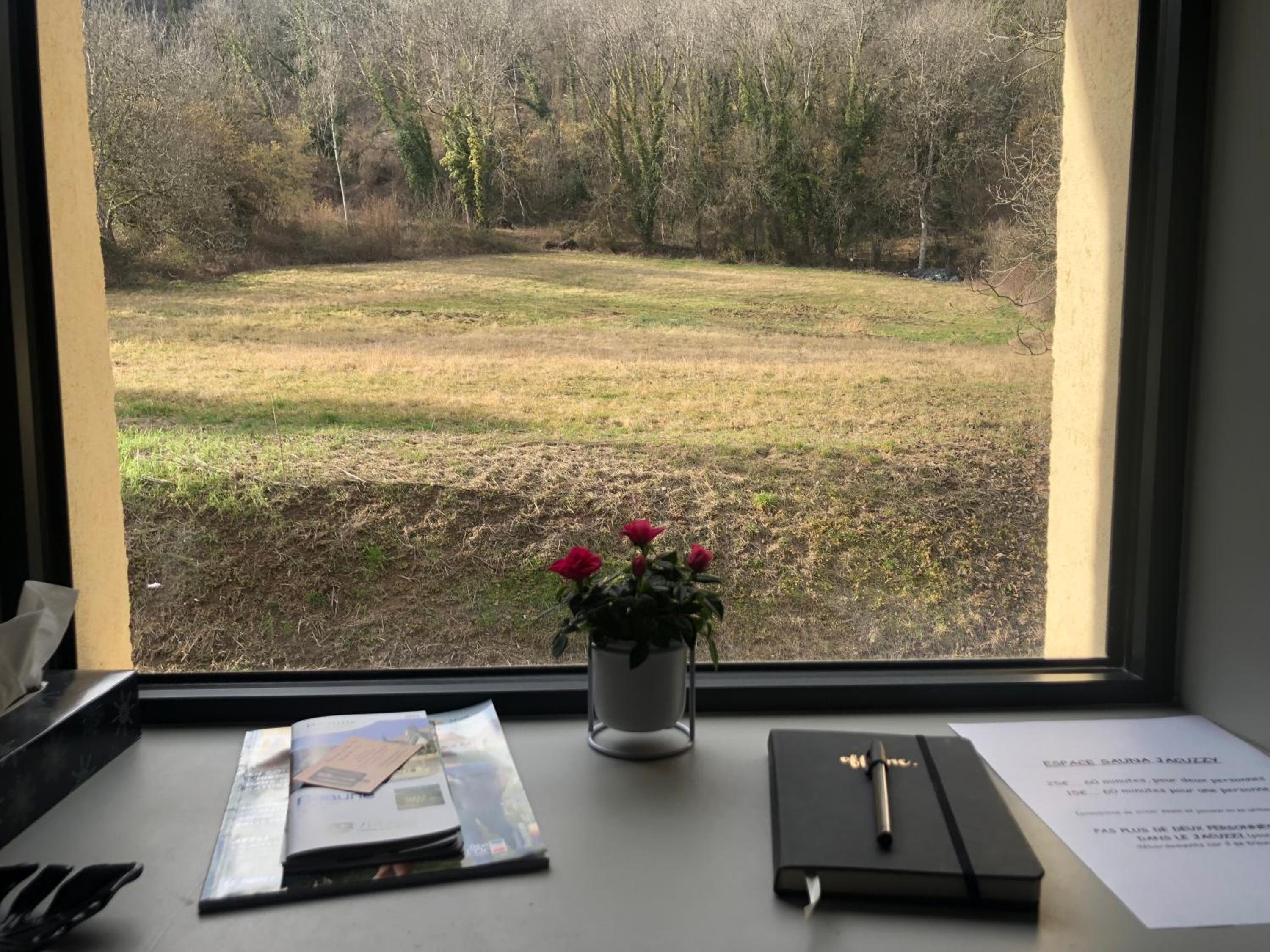 Double or Twin Room with View - Photo 4