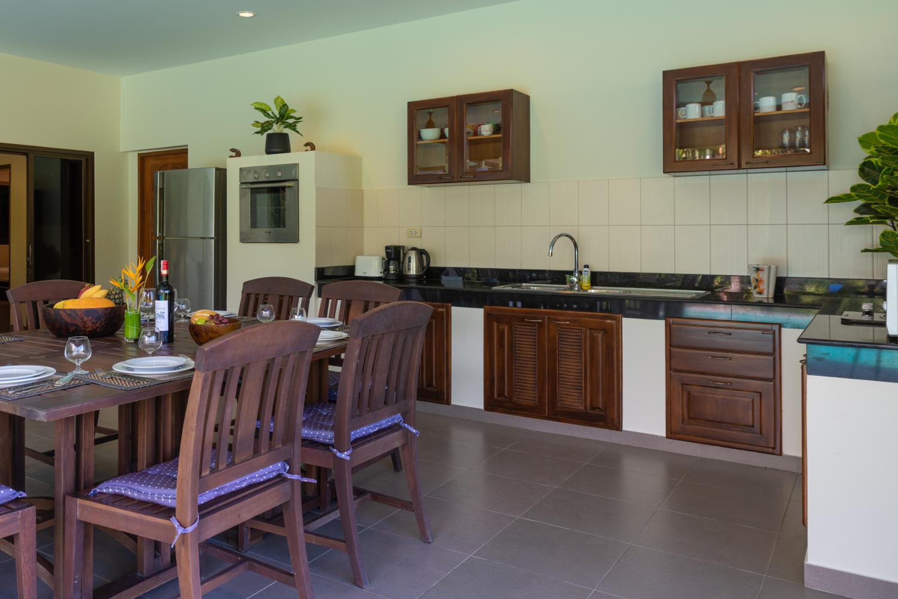 Three-Bedroom Villa photo 1