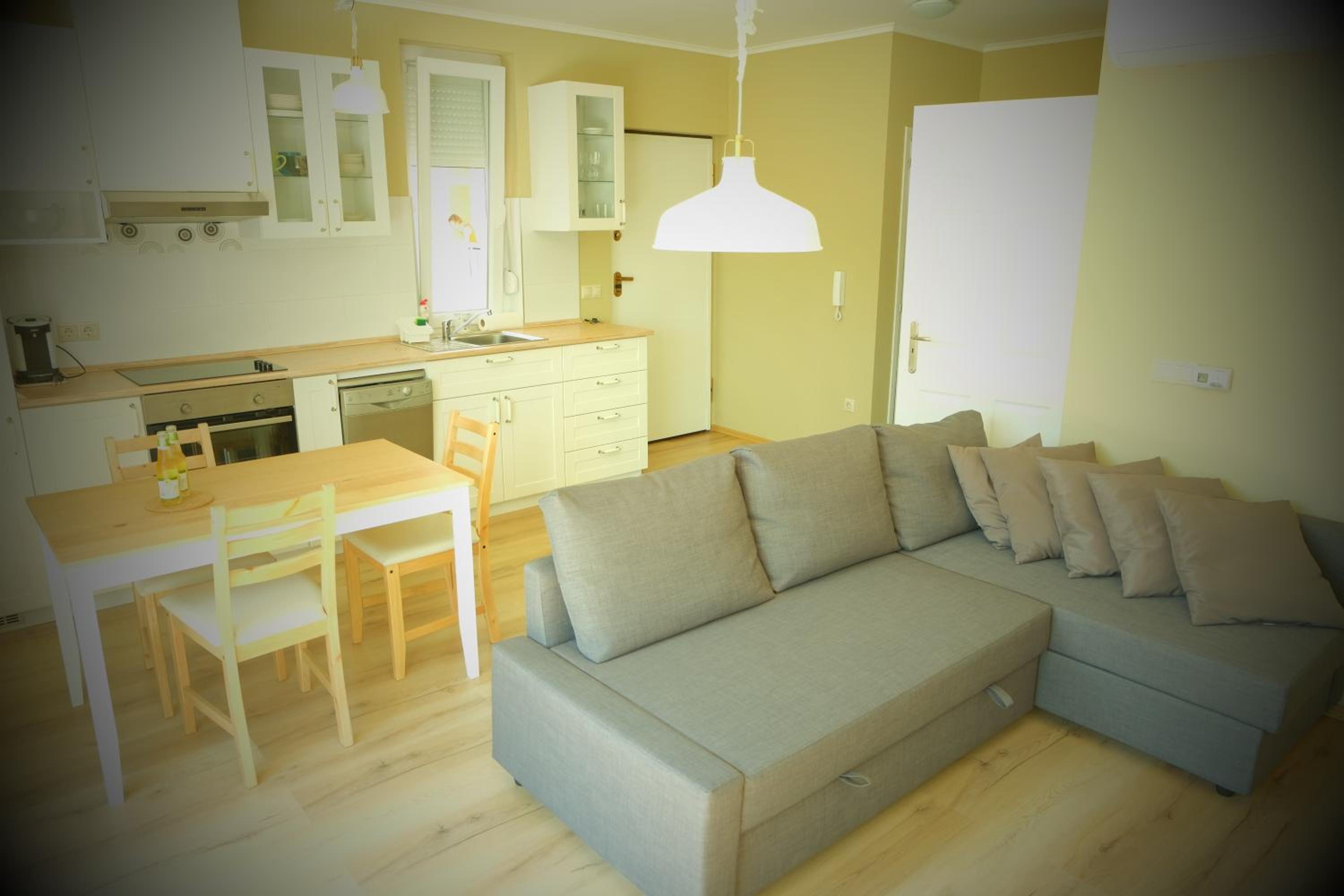 One-Bedroom Apartment with Balcony photo 1