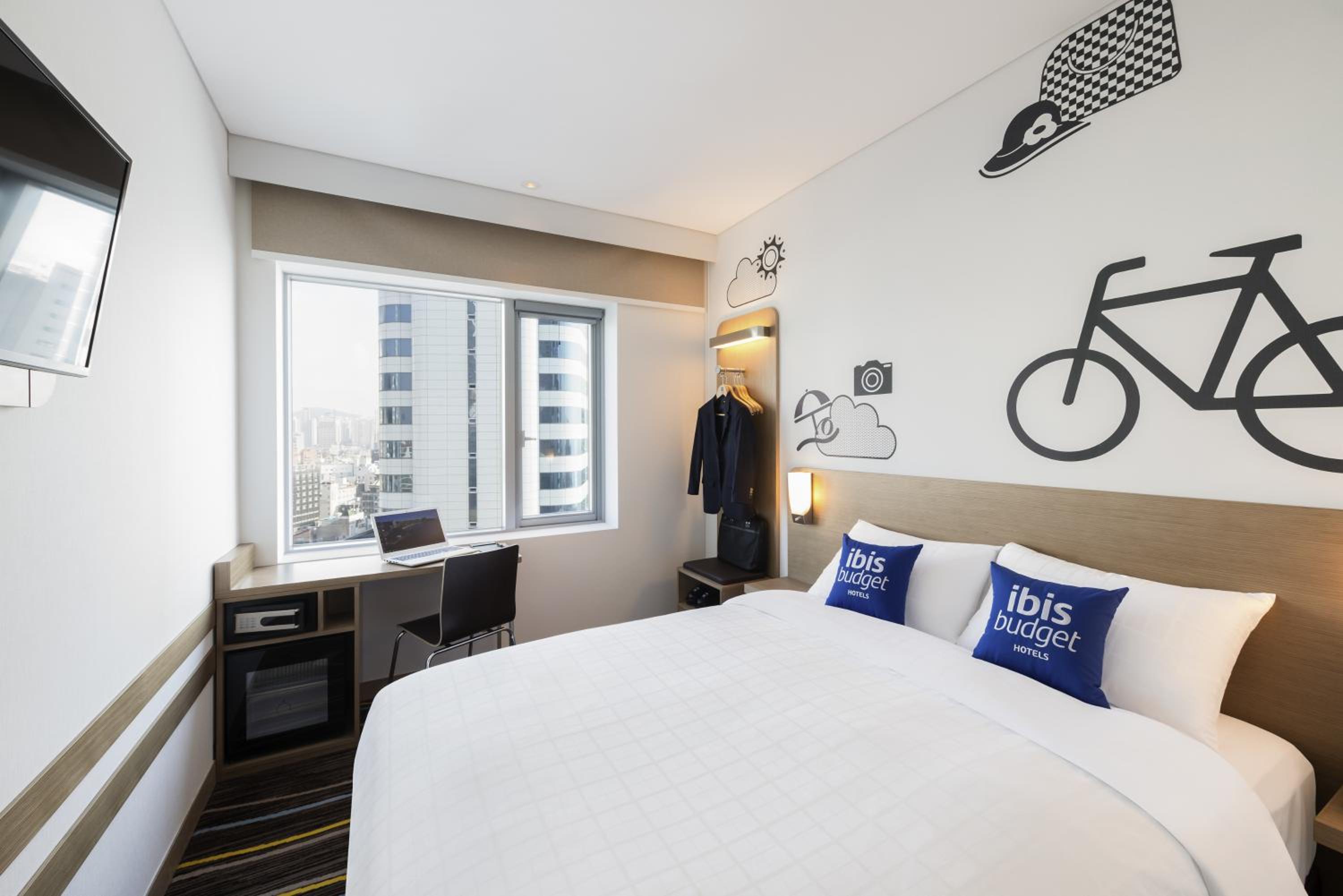 Standard Double Room with City View photo 2