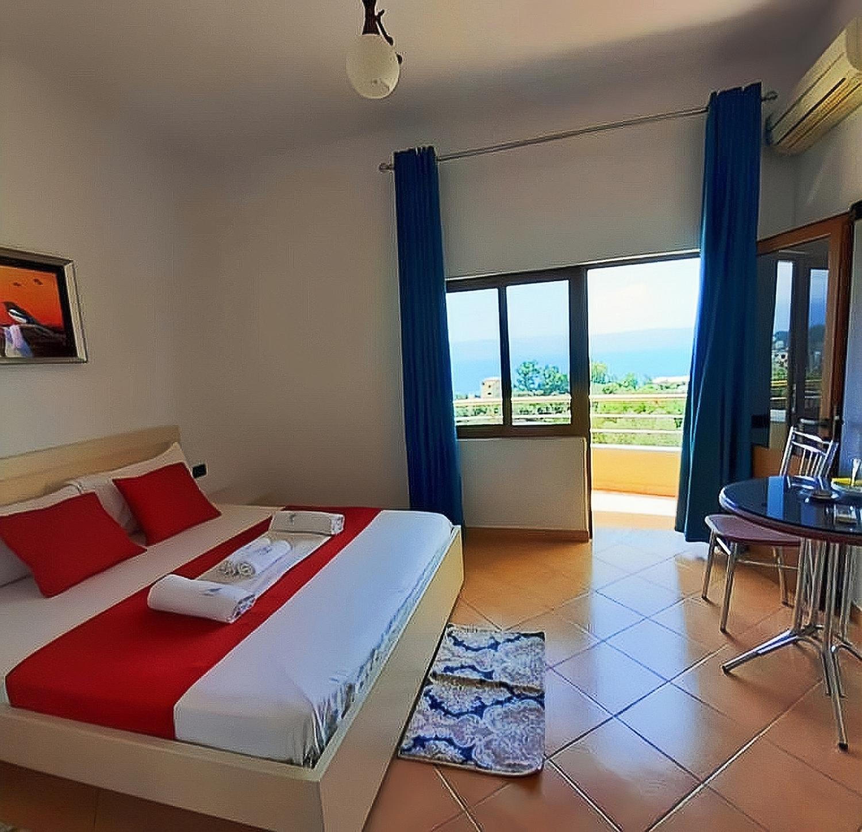 Double Room with Balcony and Sea View