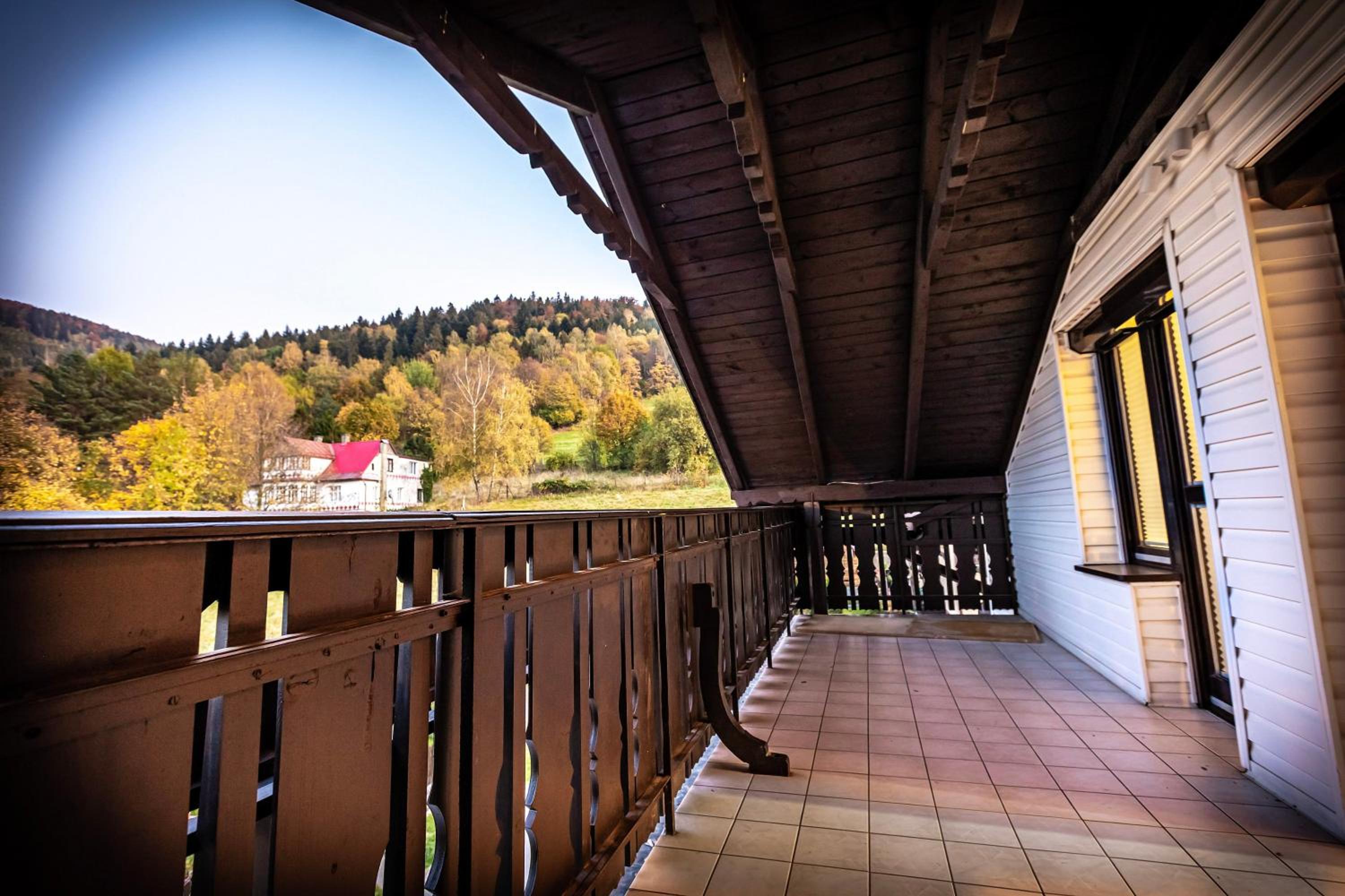 Apartment with Balcony photo 2