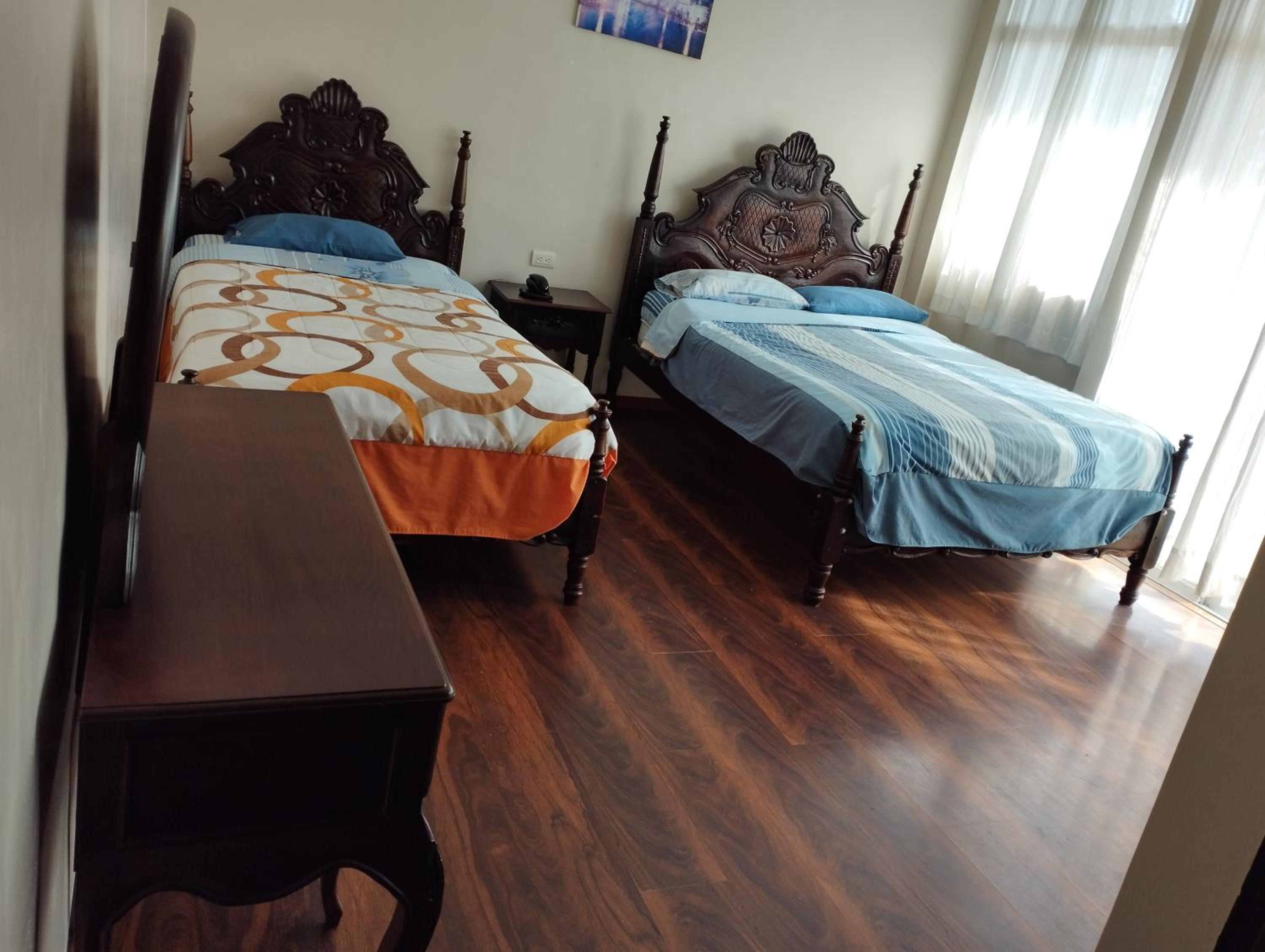 Twin Room with Private Bathroom photo 3