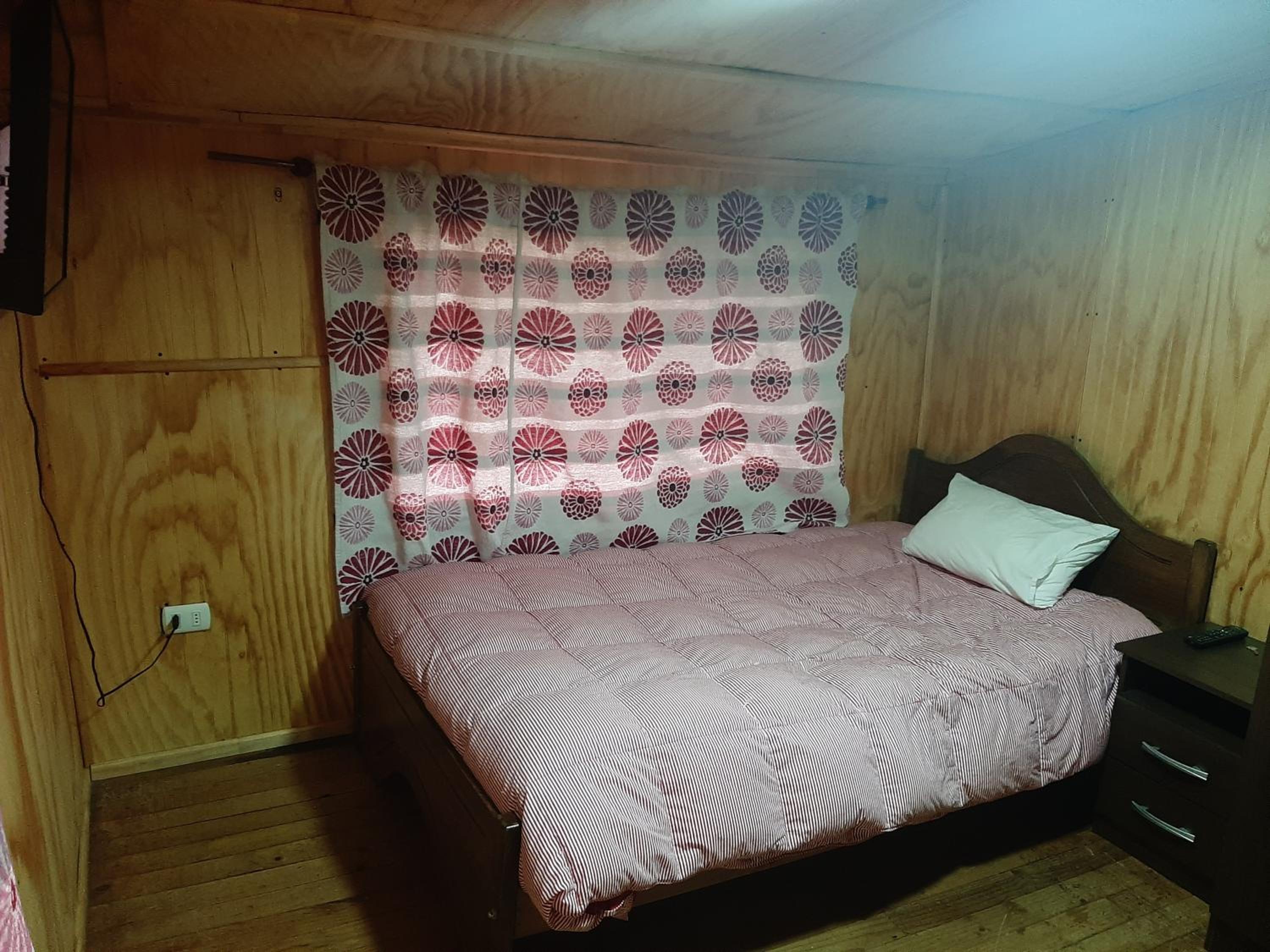 Standard Single Room with Shared Bathroom