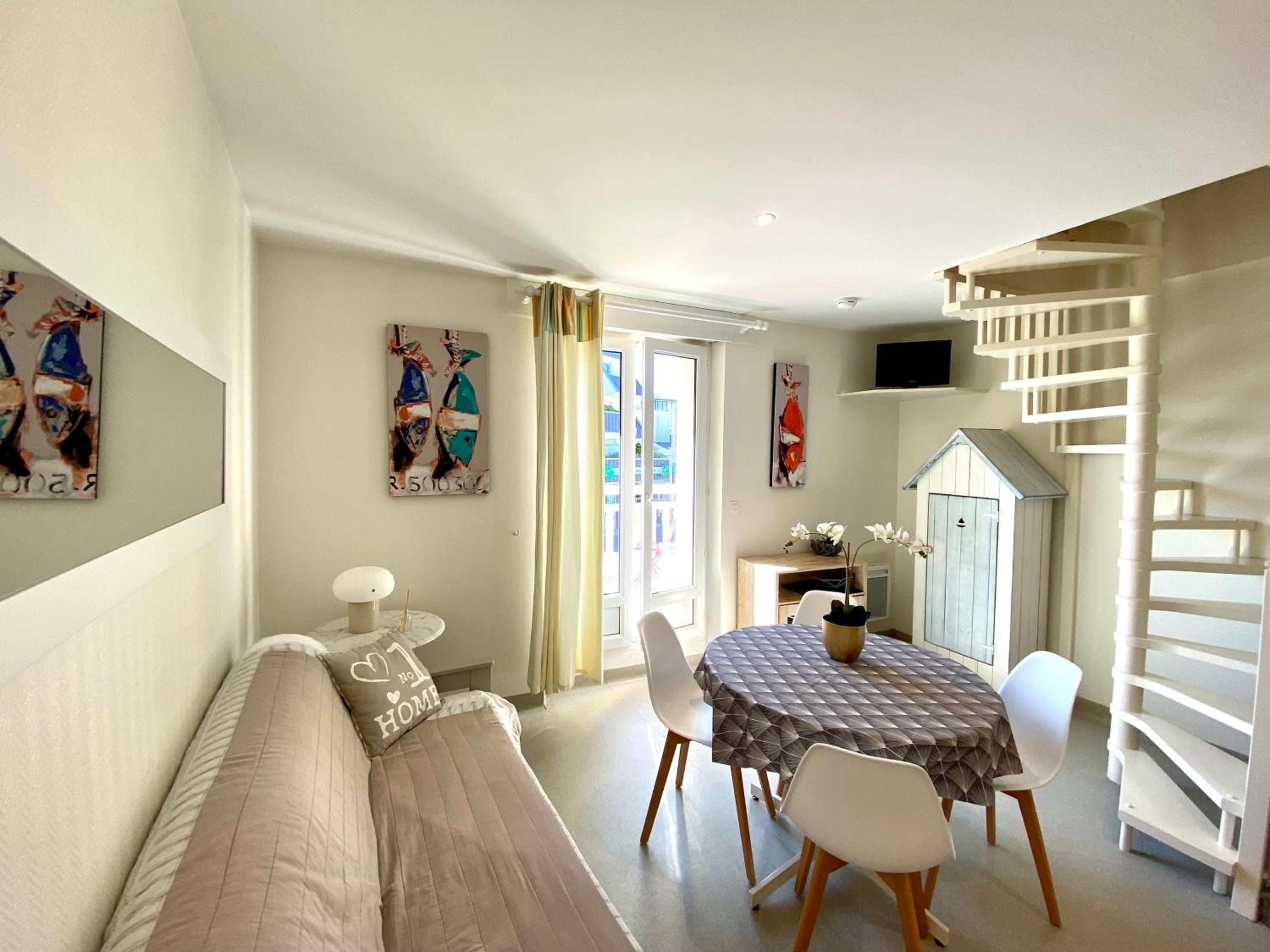 Apartment with Balcony (4 Adults) photo 2