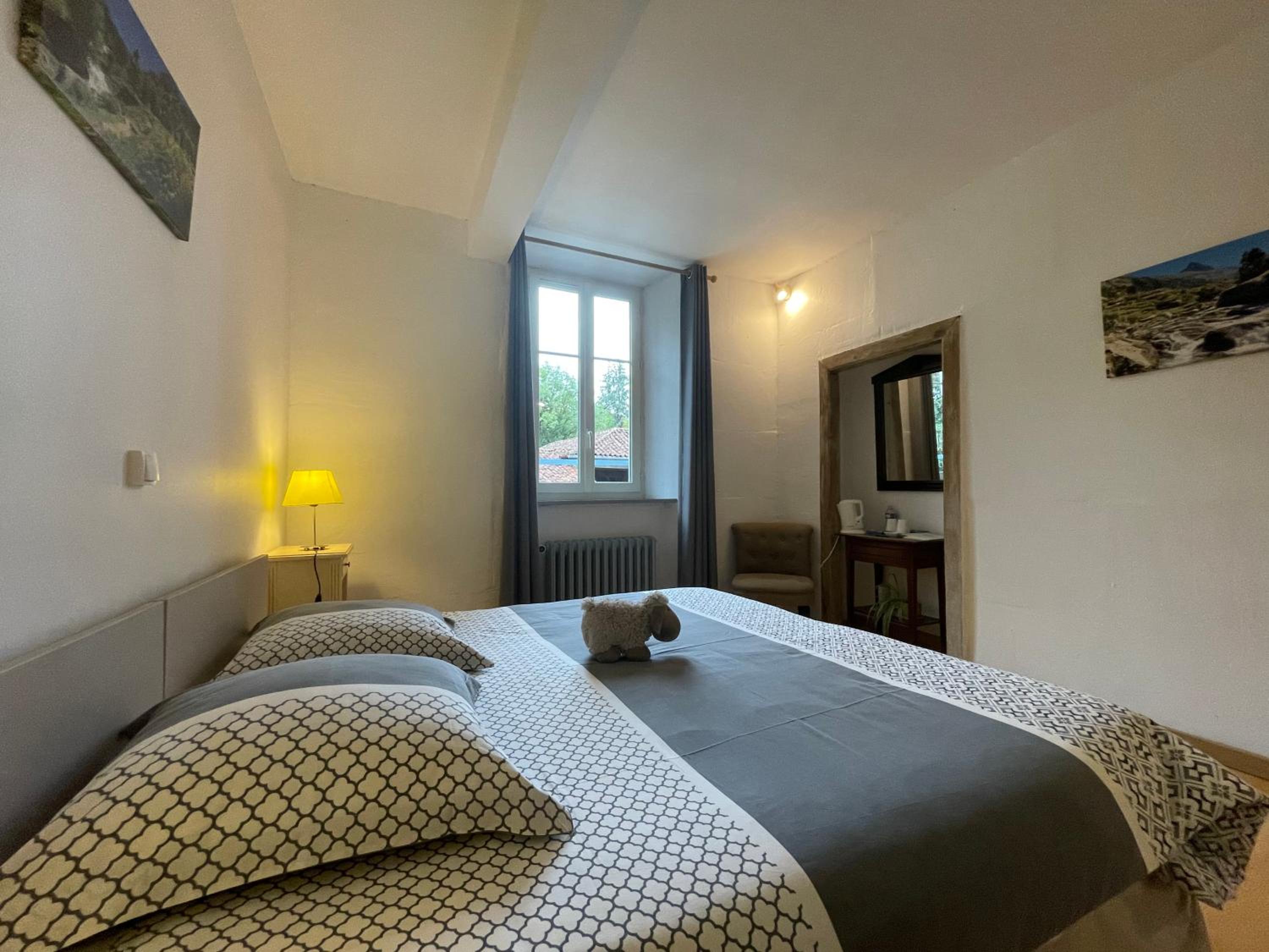 Double or Twin Room with Garden View photo 3