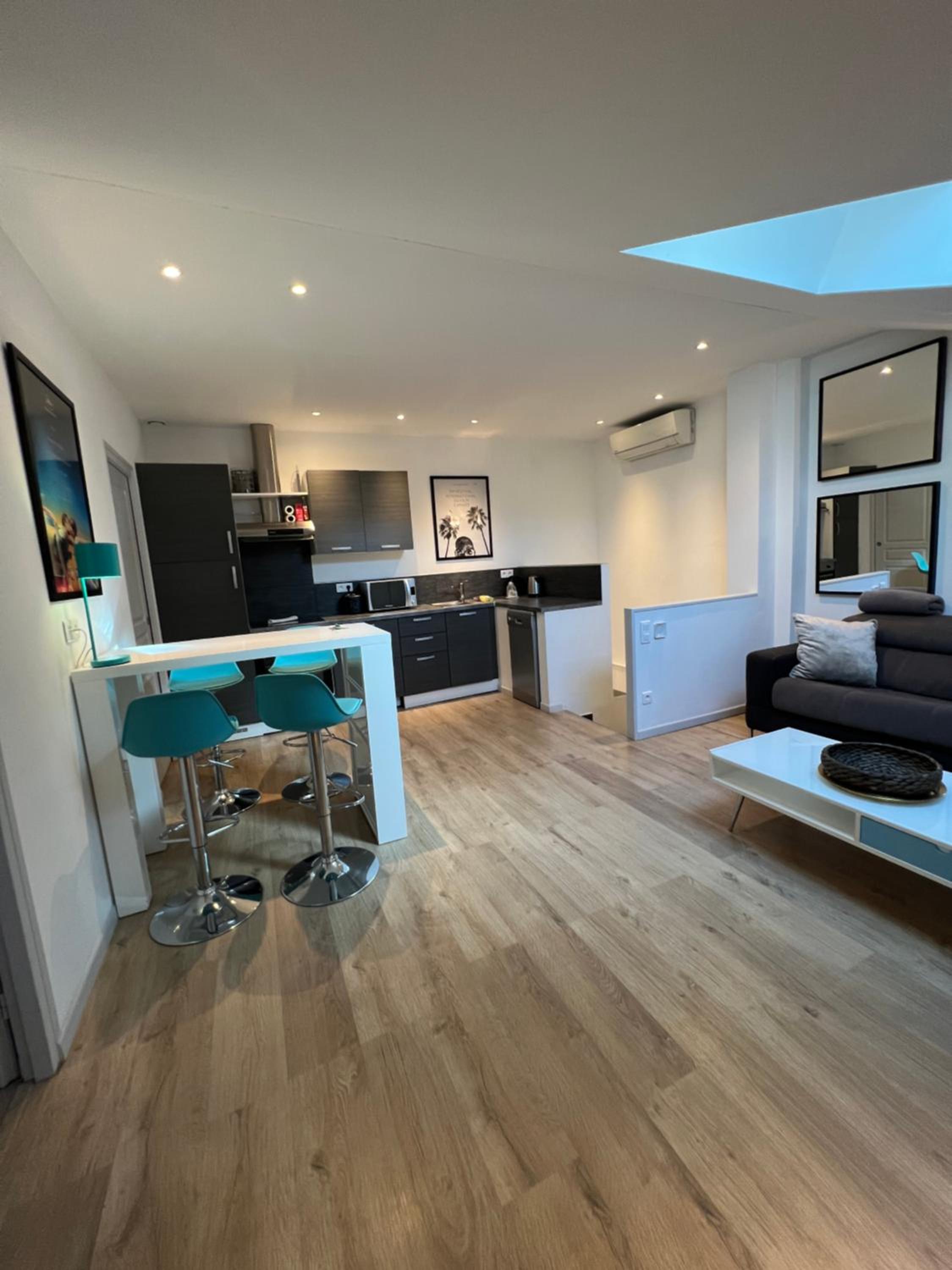 One-Bedroom Apartment