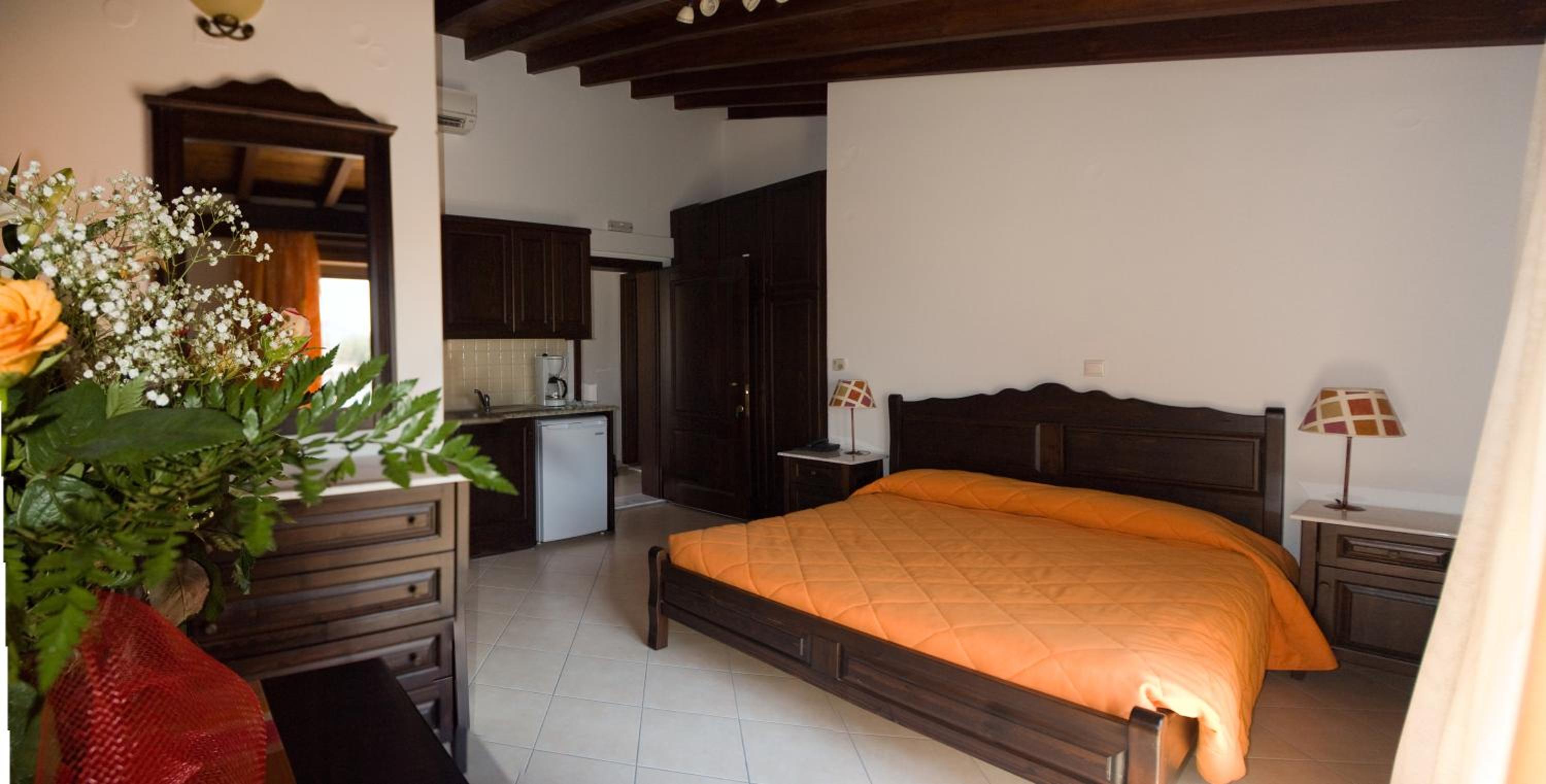 One-Bedroom Apartment (2 Adults) - Photo 9