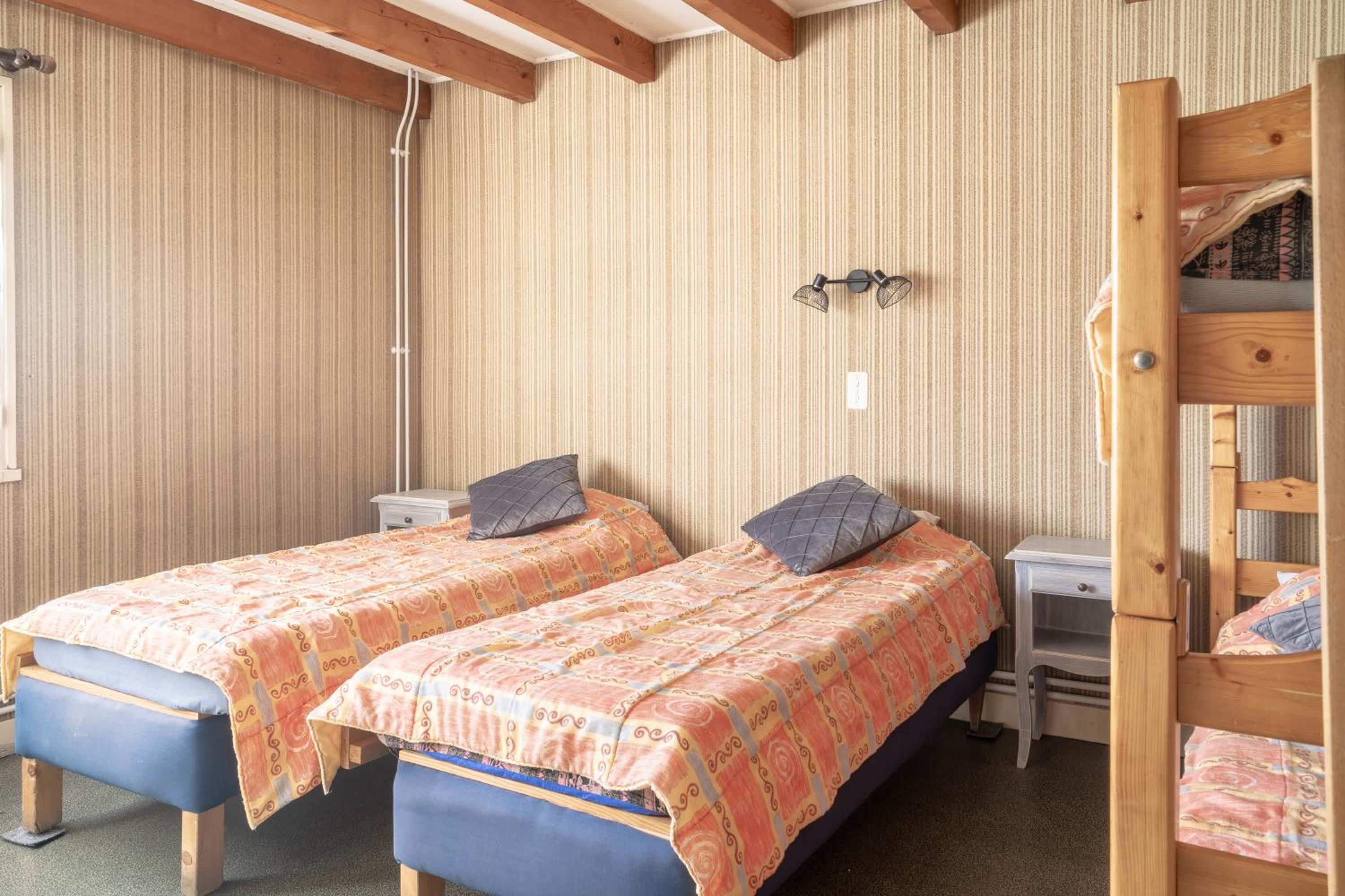 Quadruple Room with Mountain View - Photo 7