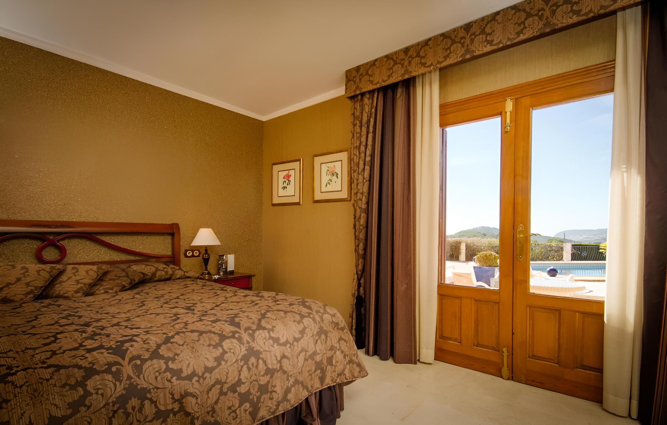 Double Room with Pool Access  photo 2