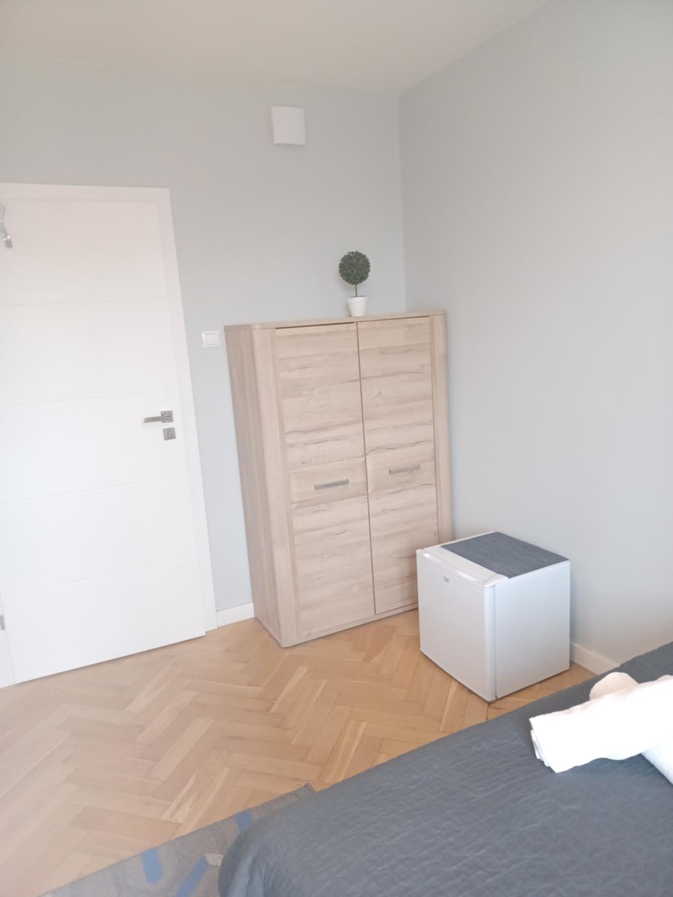 Apartment with Balcony photo 1