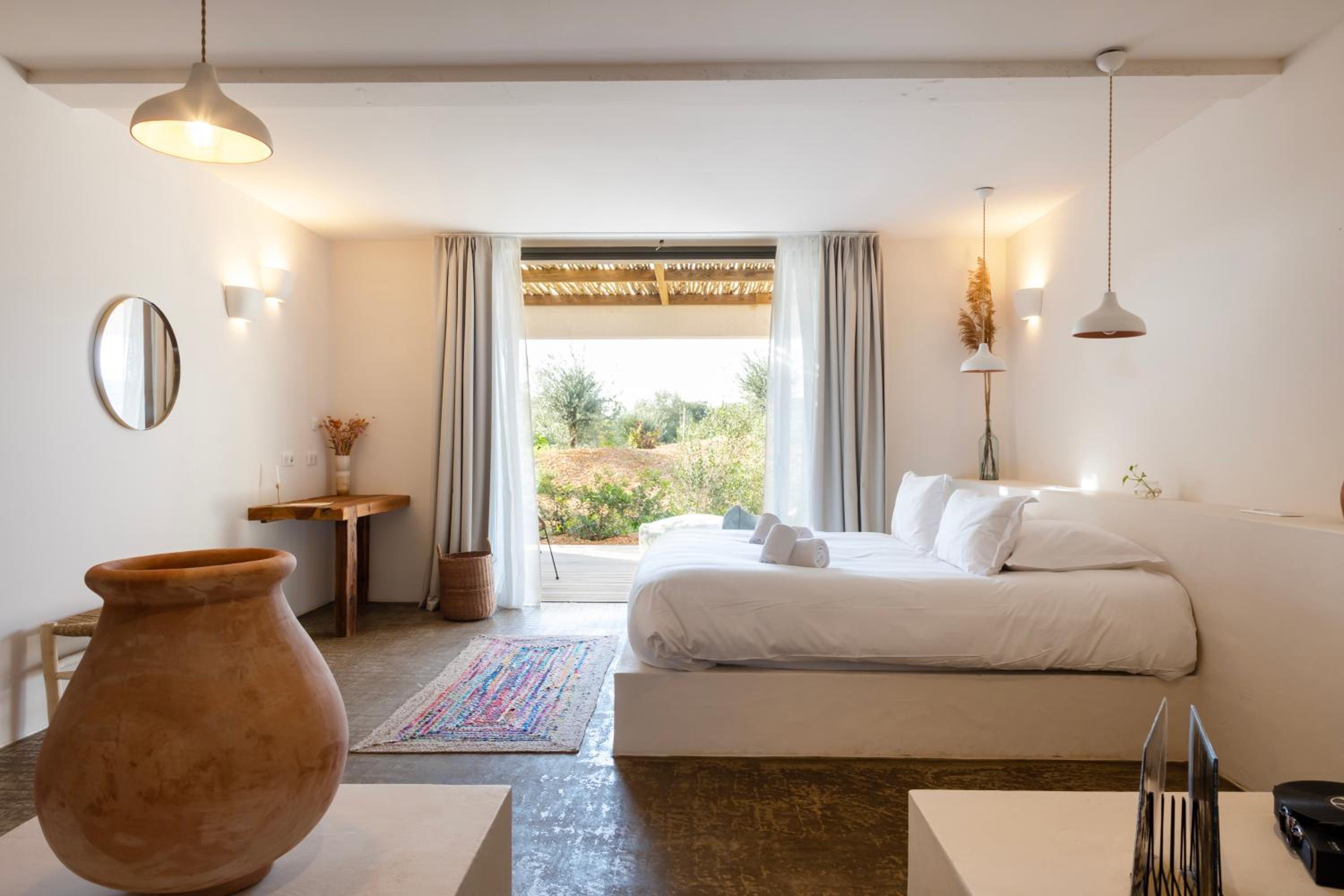 Suite with Garden View