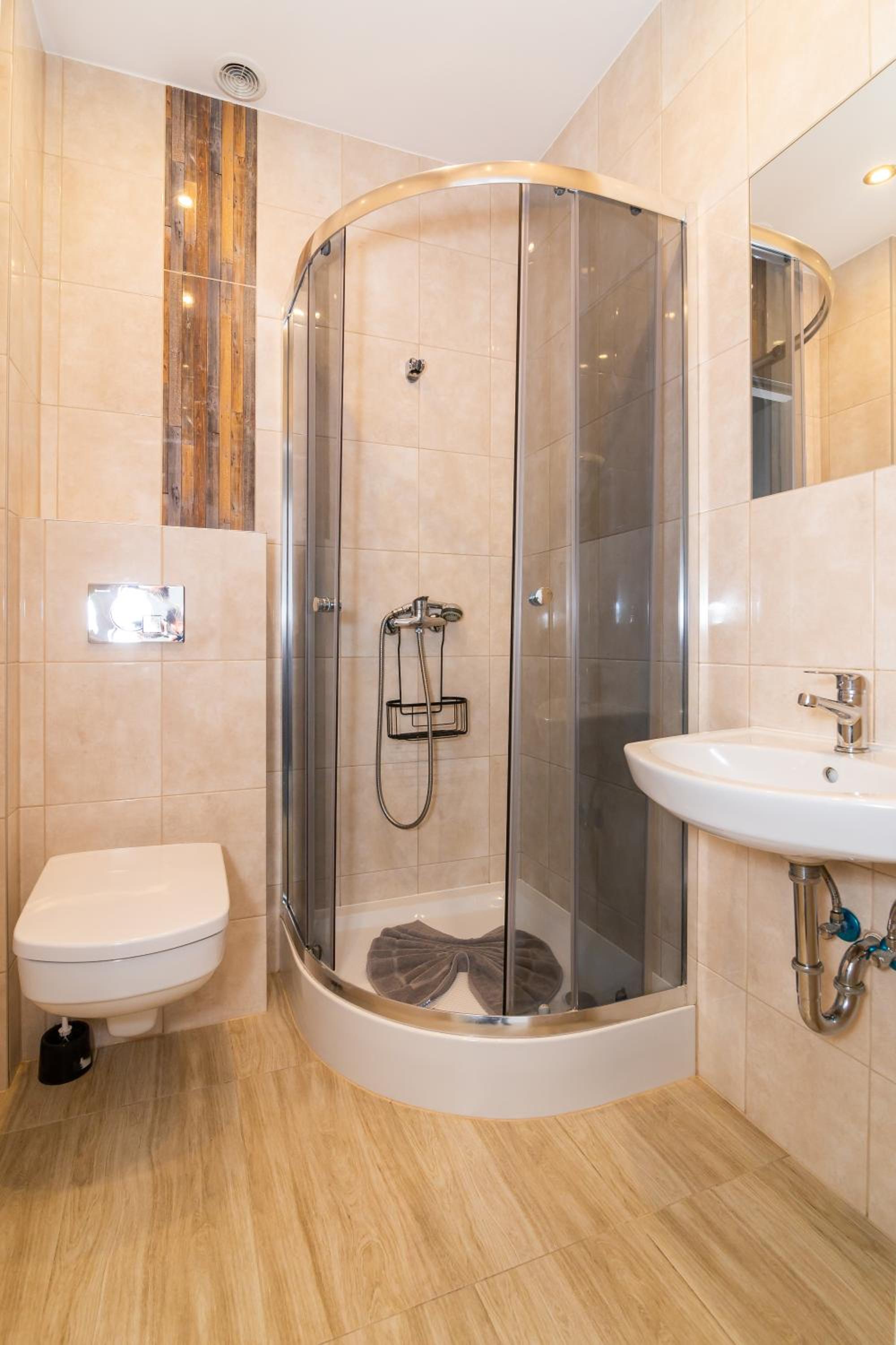 Triple Room - Photo 6