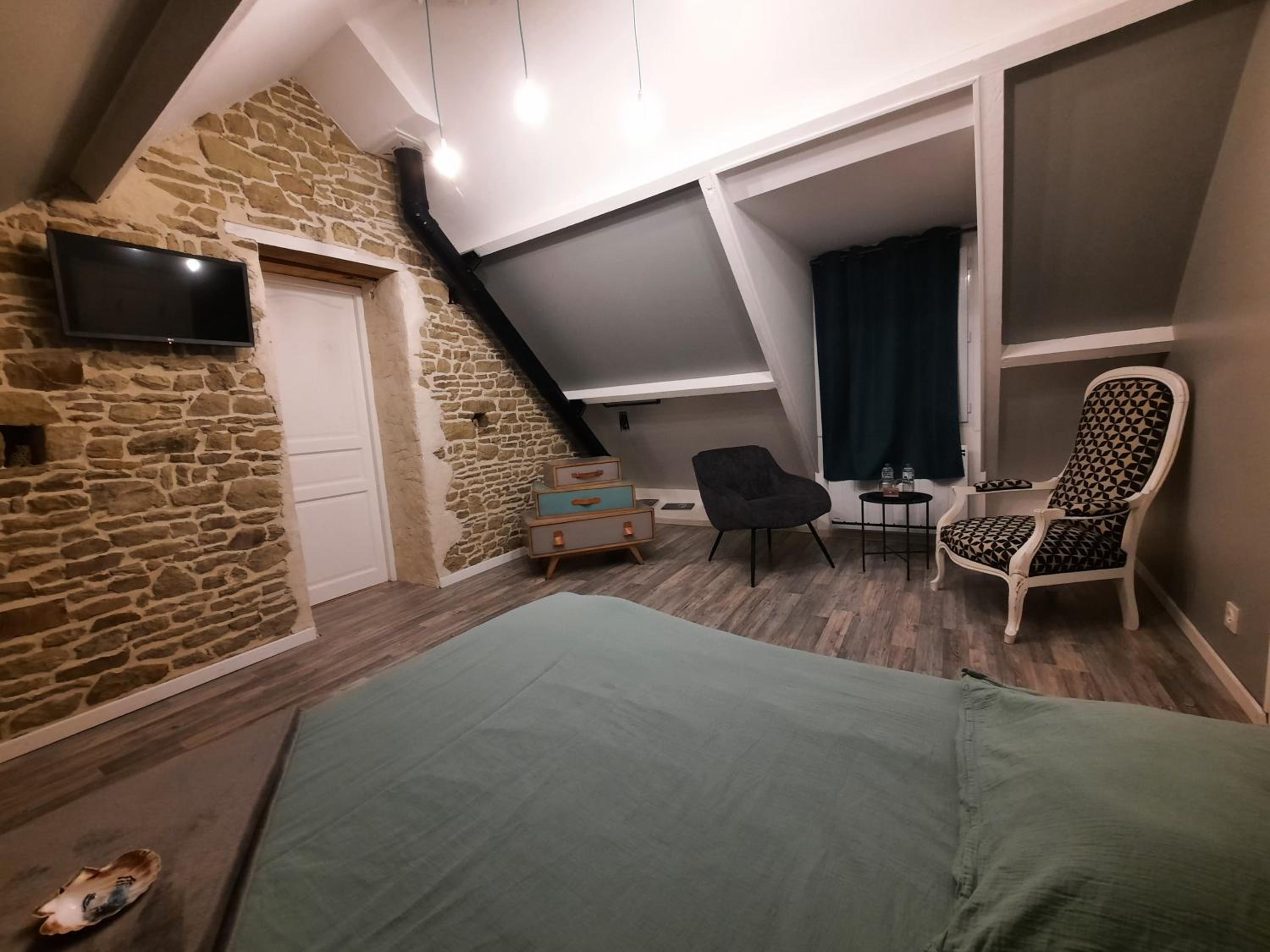 Double Room with Private Bathroom photo 3