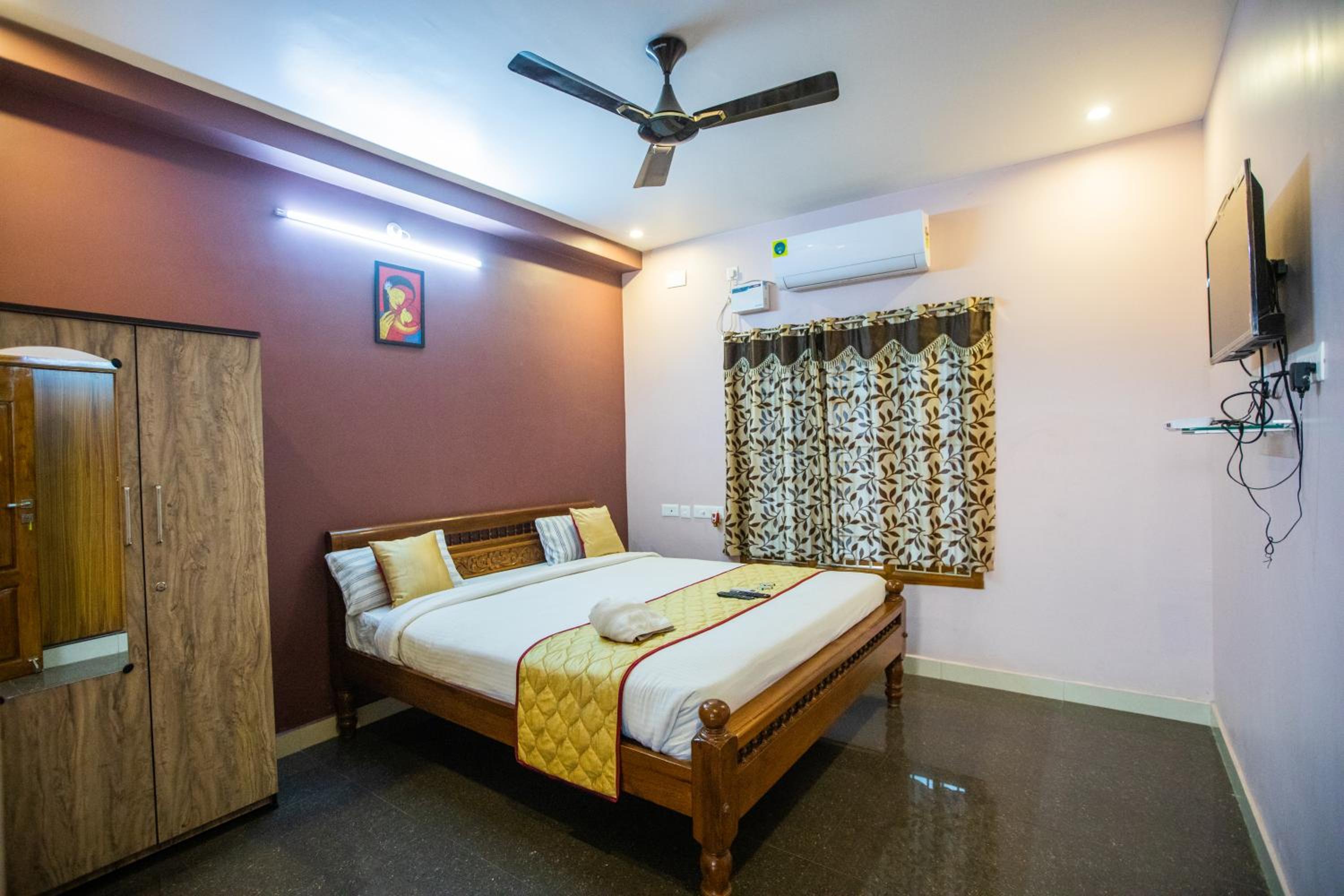 Standard Double Room - Photo 1