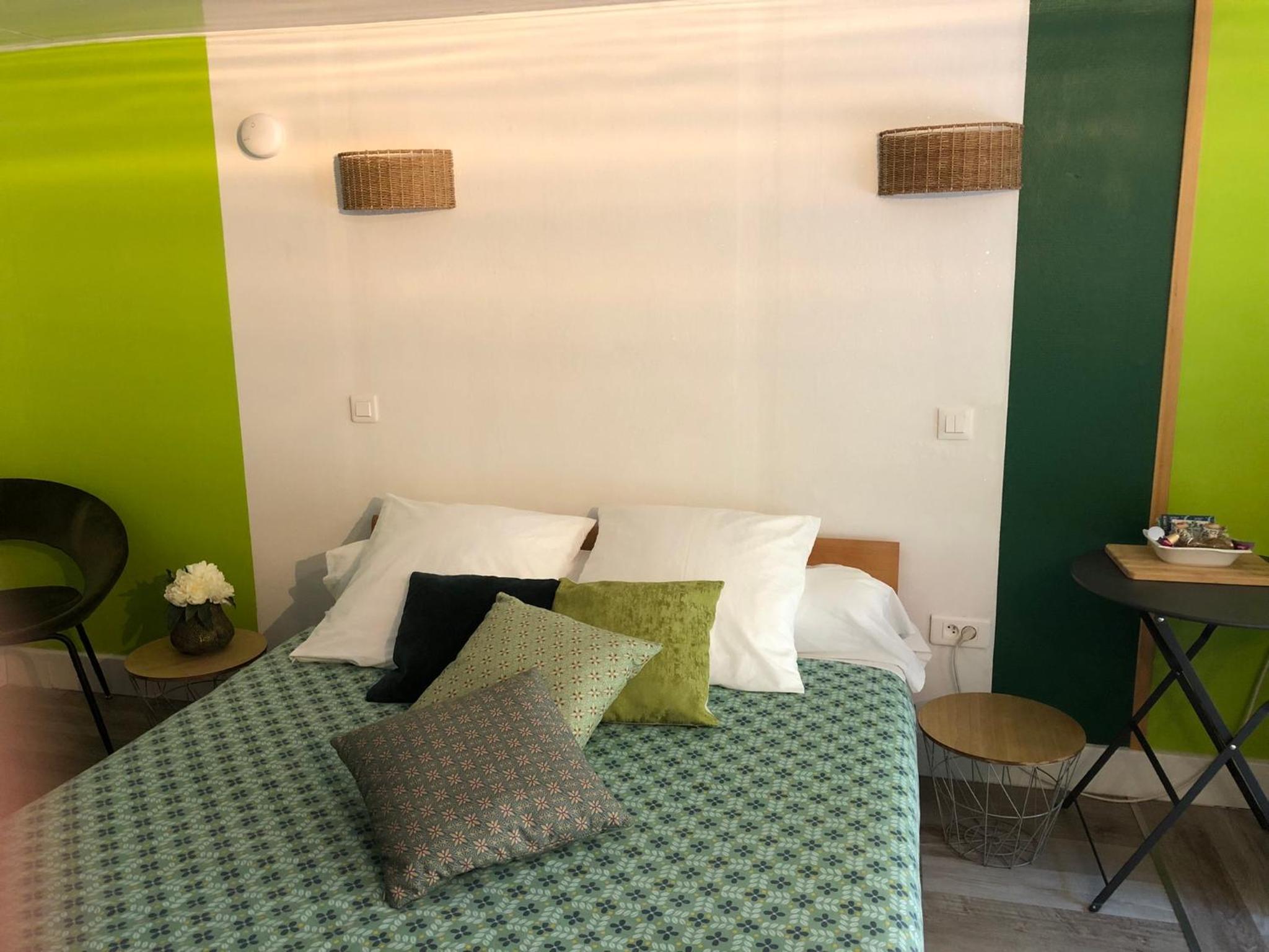 Double Room with Private Bathroom - Photo 4