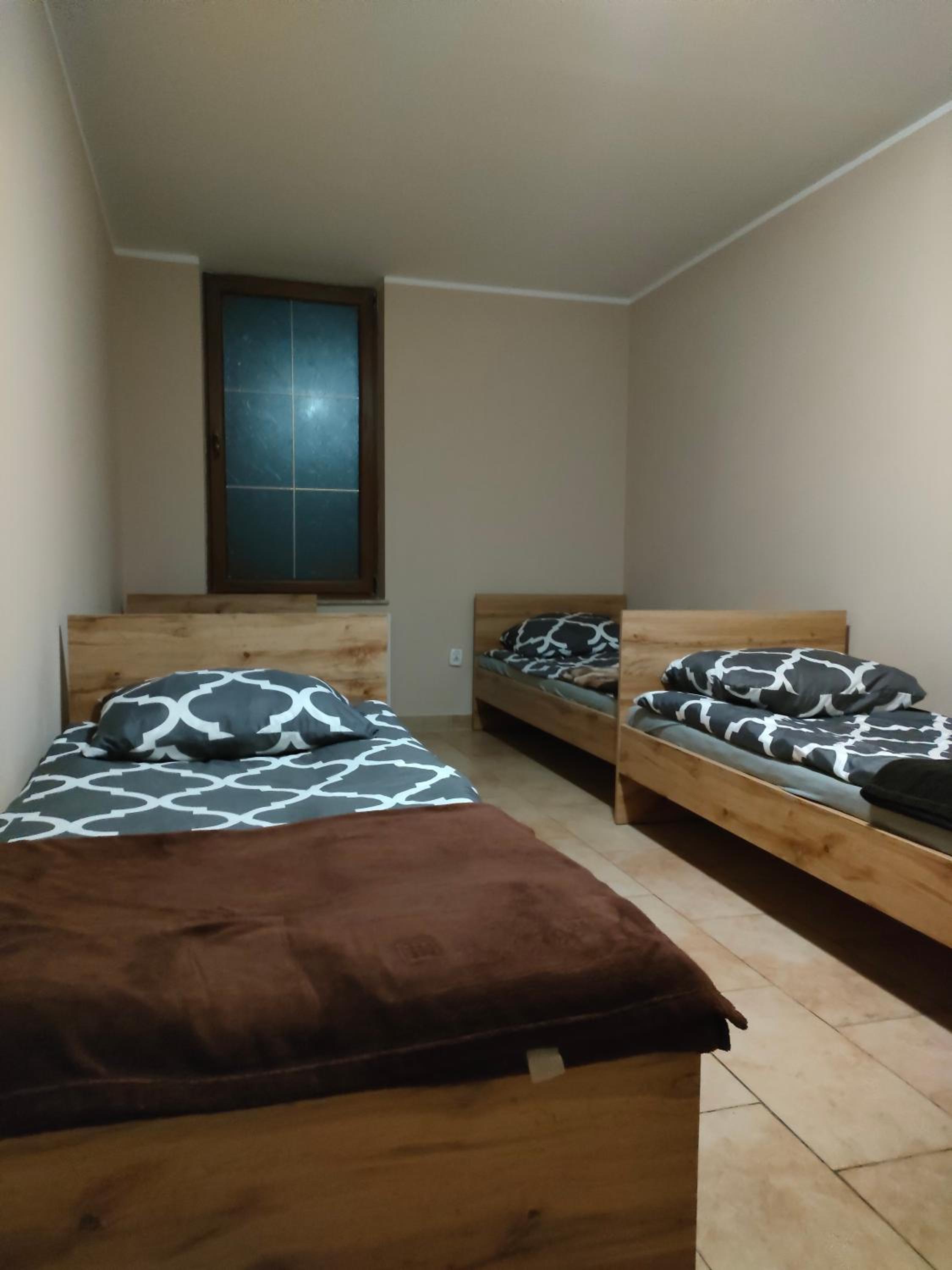 Quadruple Room with Bathroom - Photo 1
