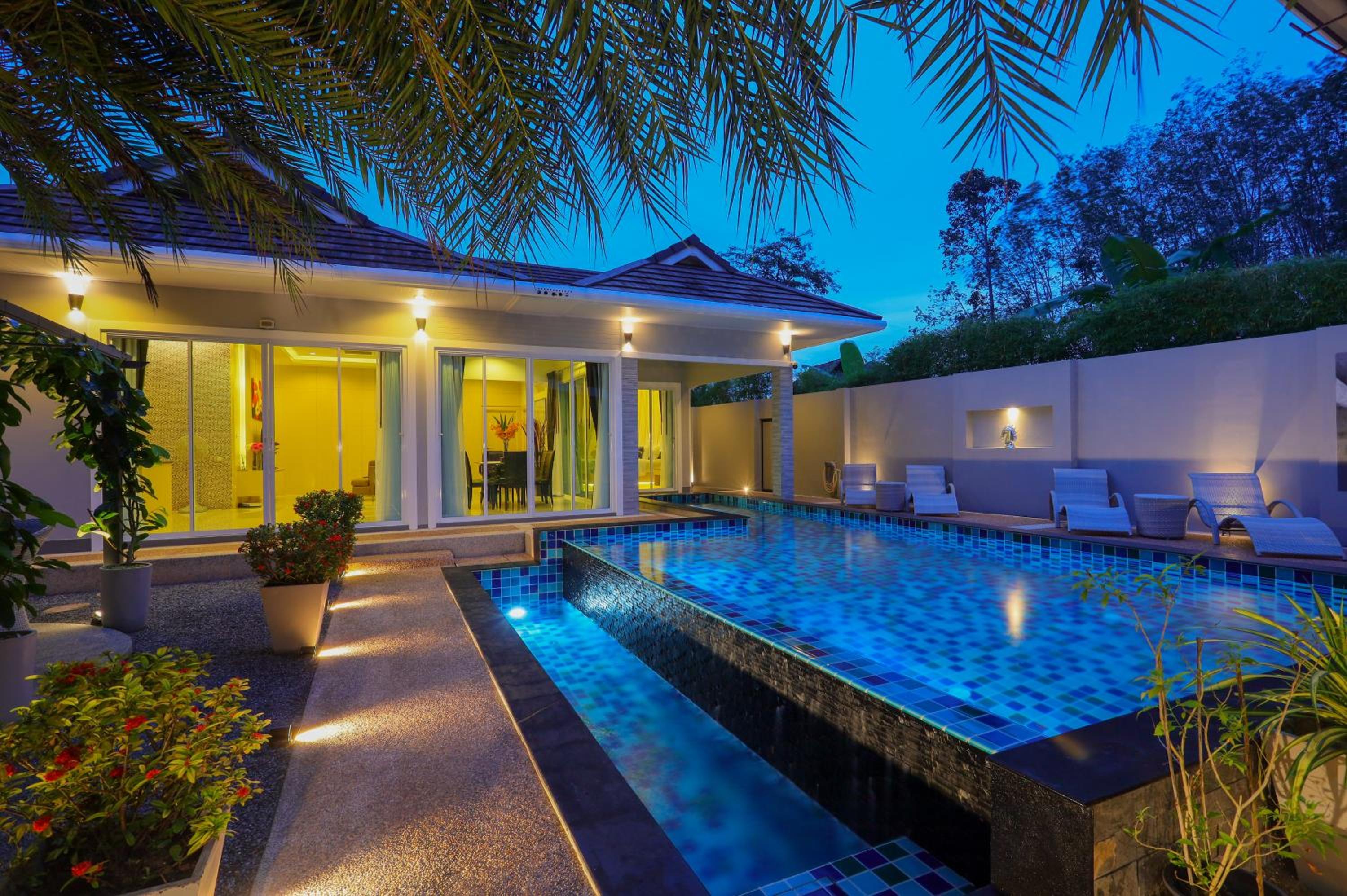 Three-Bedroom Villa photo 3