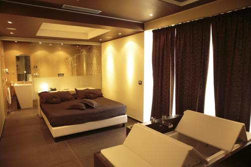 Suite with Hot Tub
