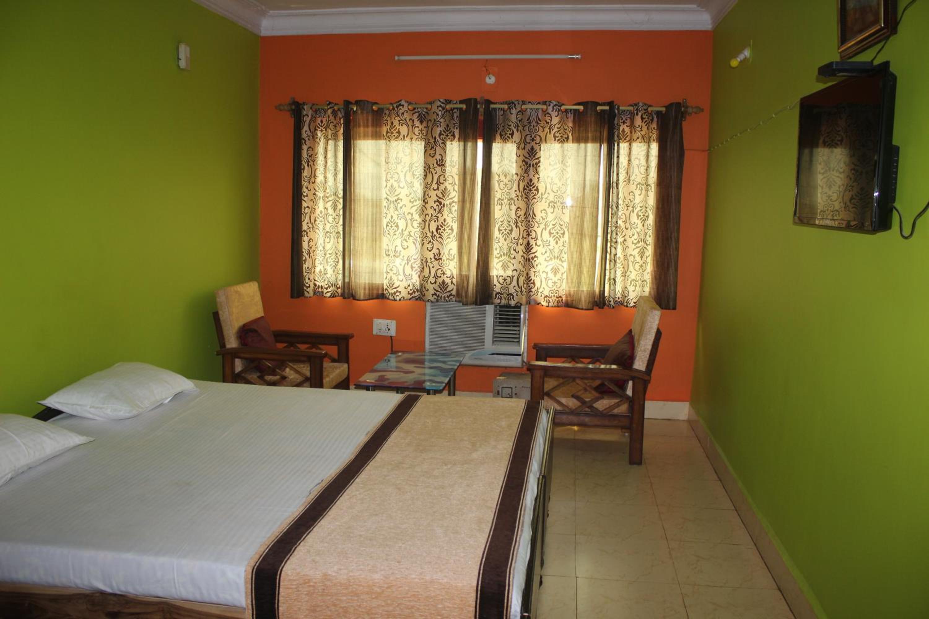 Deluxe King Room photo 1