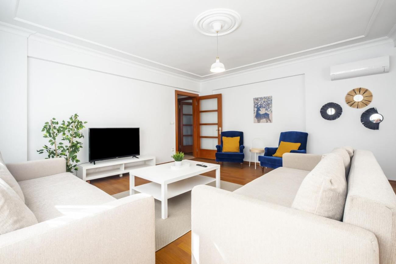 Three-Bedroom Apartment photo 3