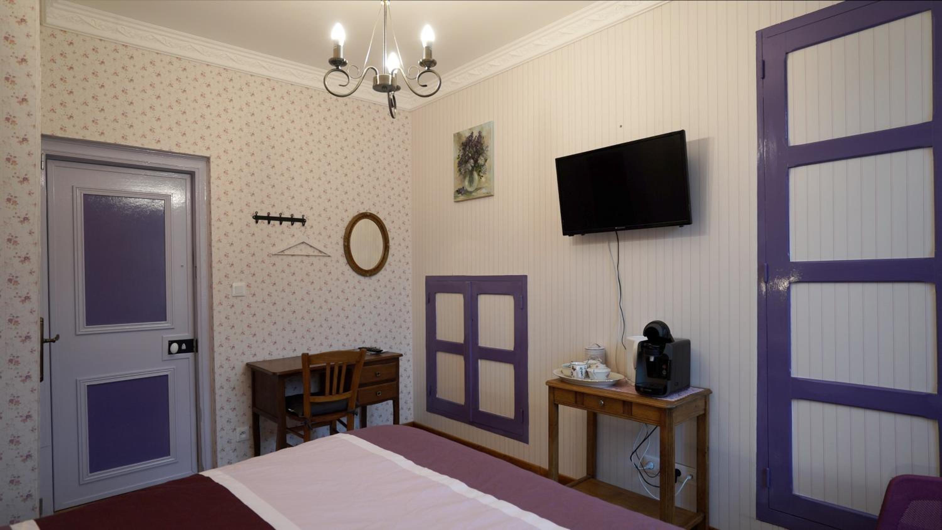 Budget Double Room photo 3