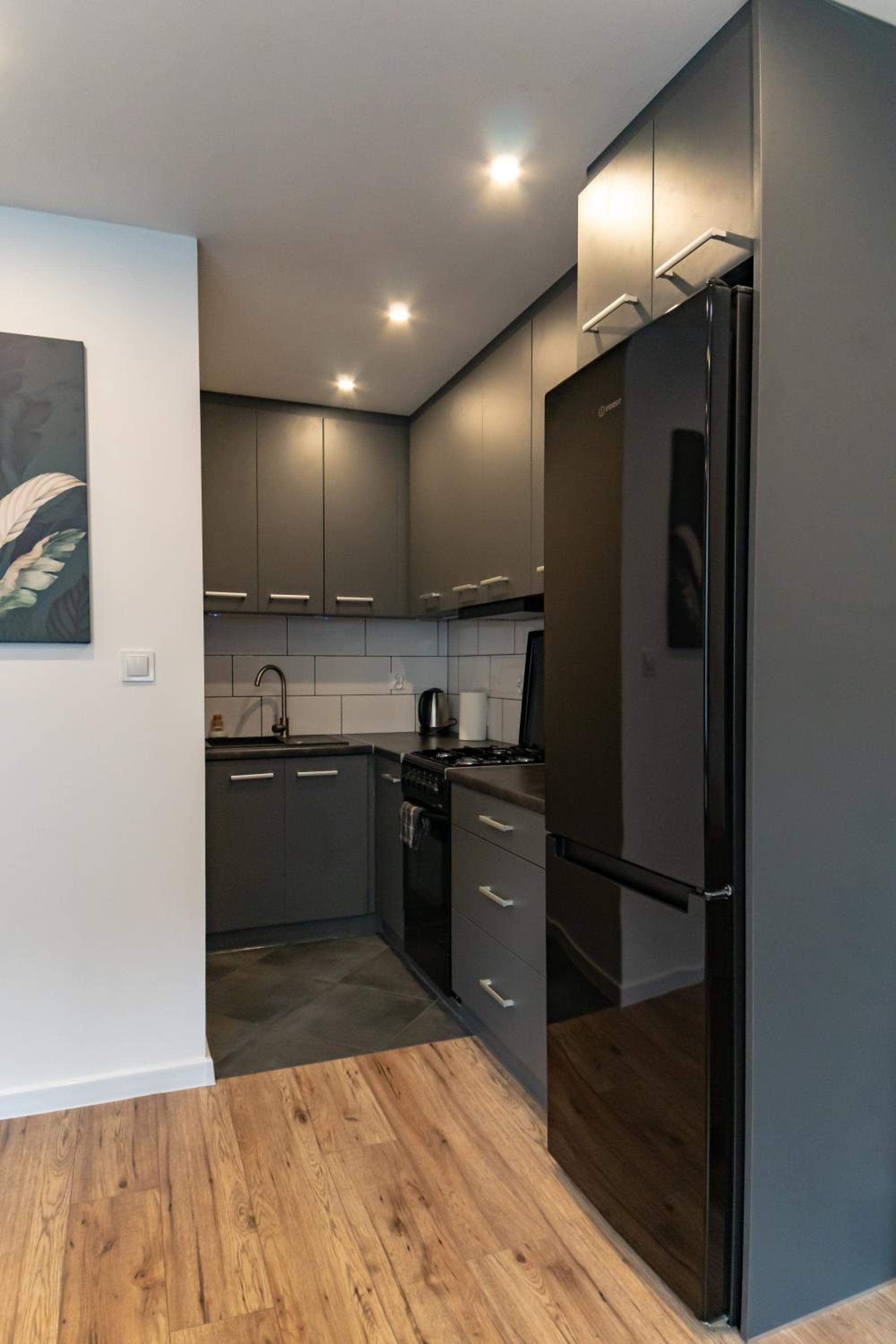 One-Bedroom Apartment - Photo 12
