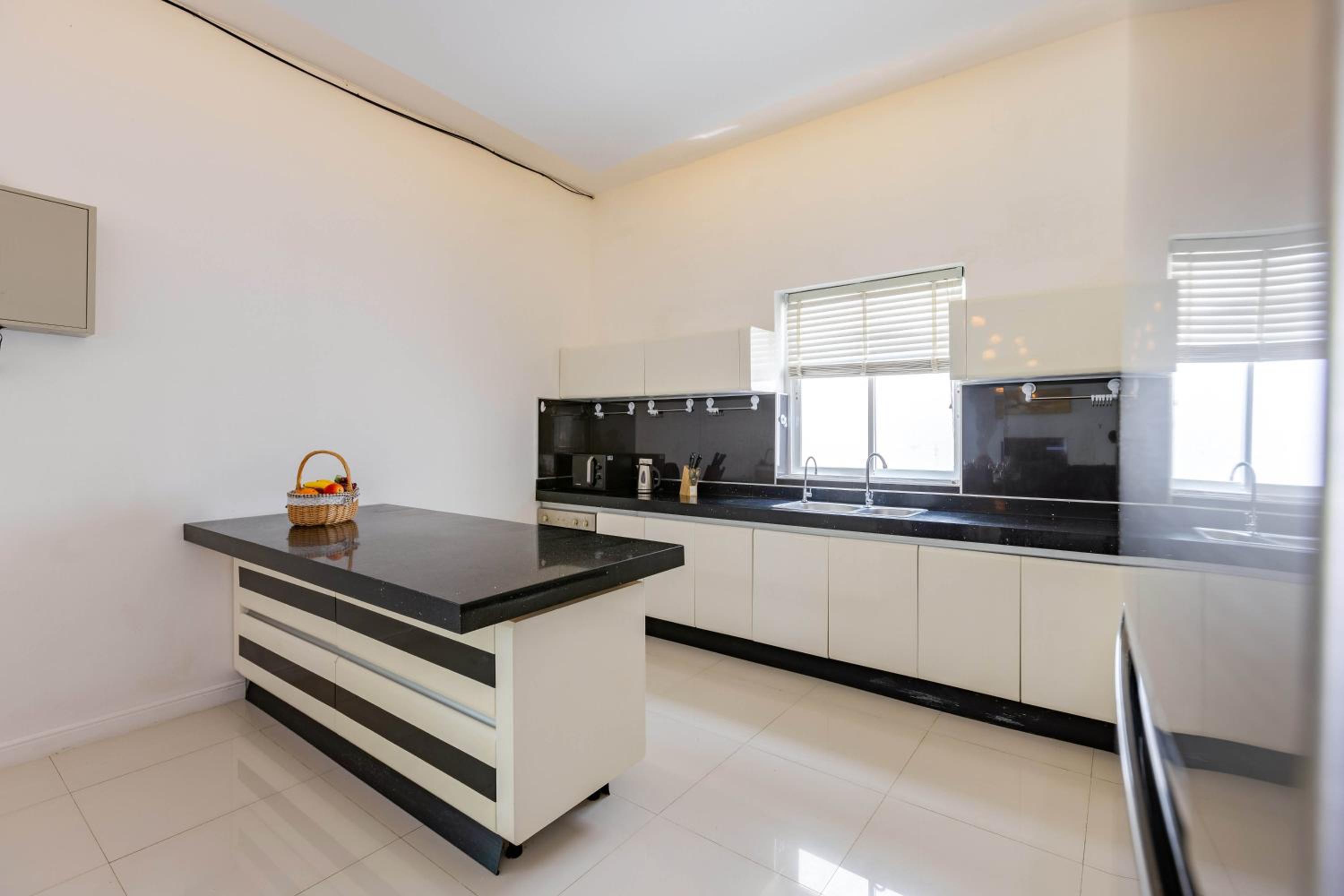 Three-Bedroom House - Photo 8