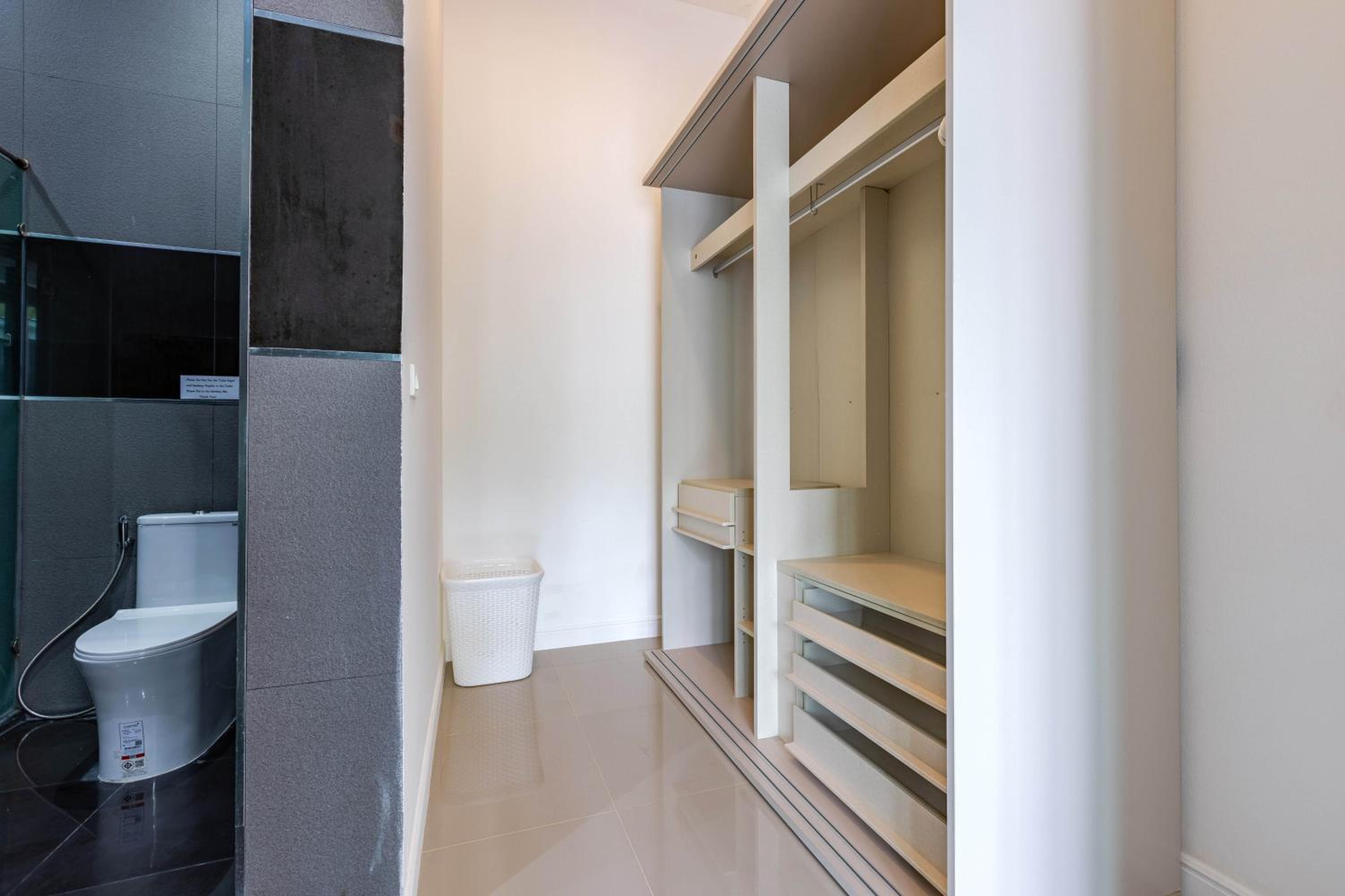 Three-Bedroom House - Photo 10