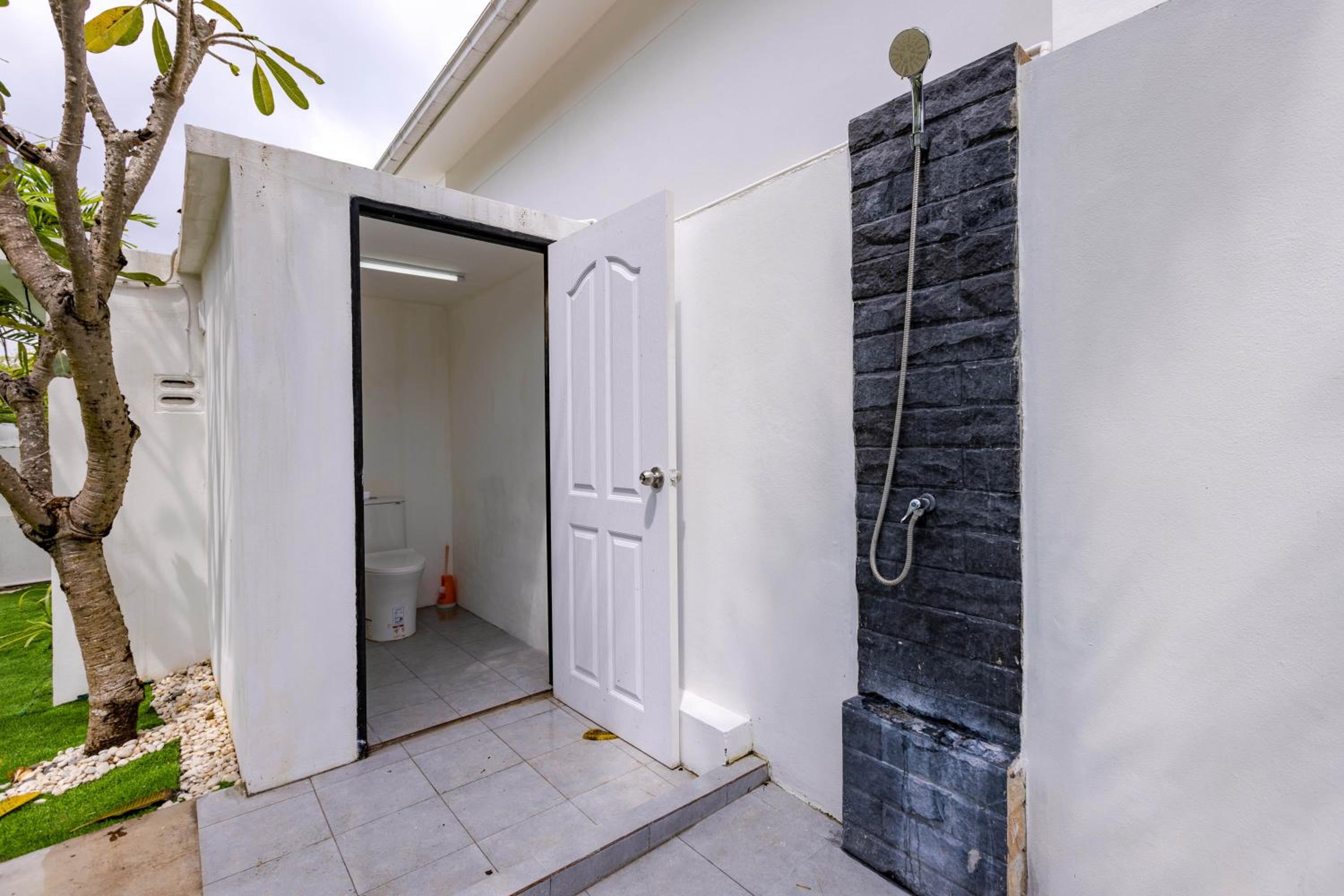 Three-Bedroom House - Photo 12