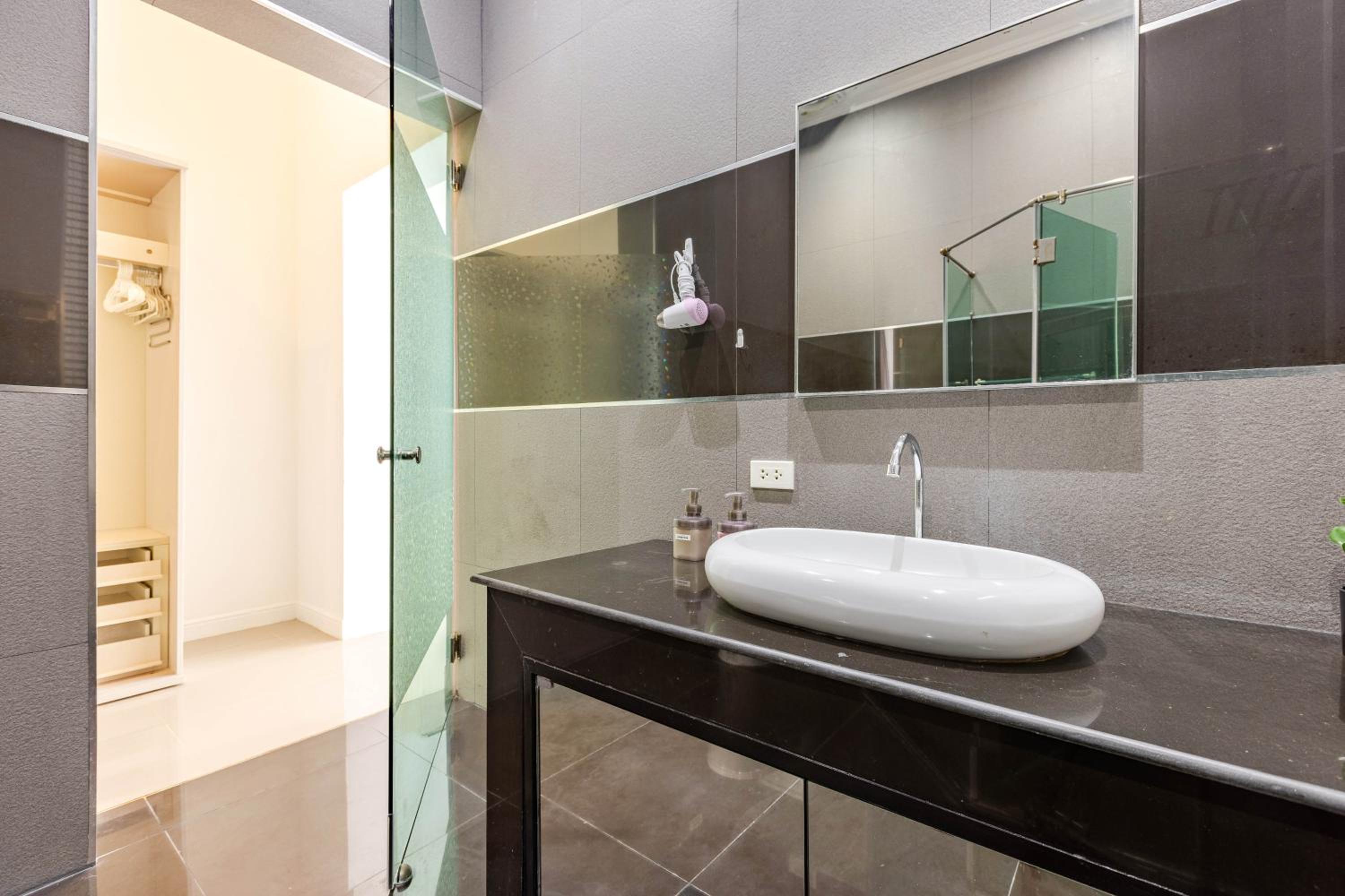 Three-Bedroom House - Photo 13