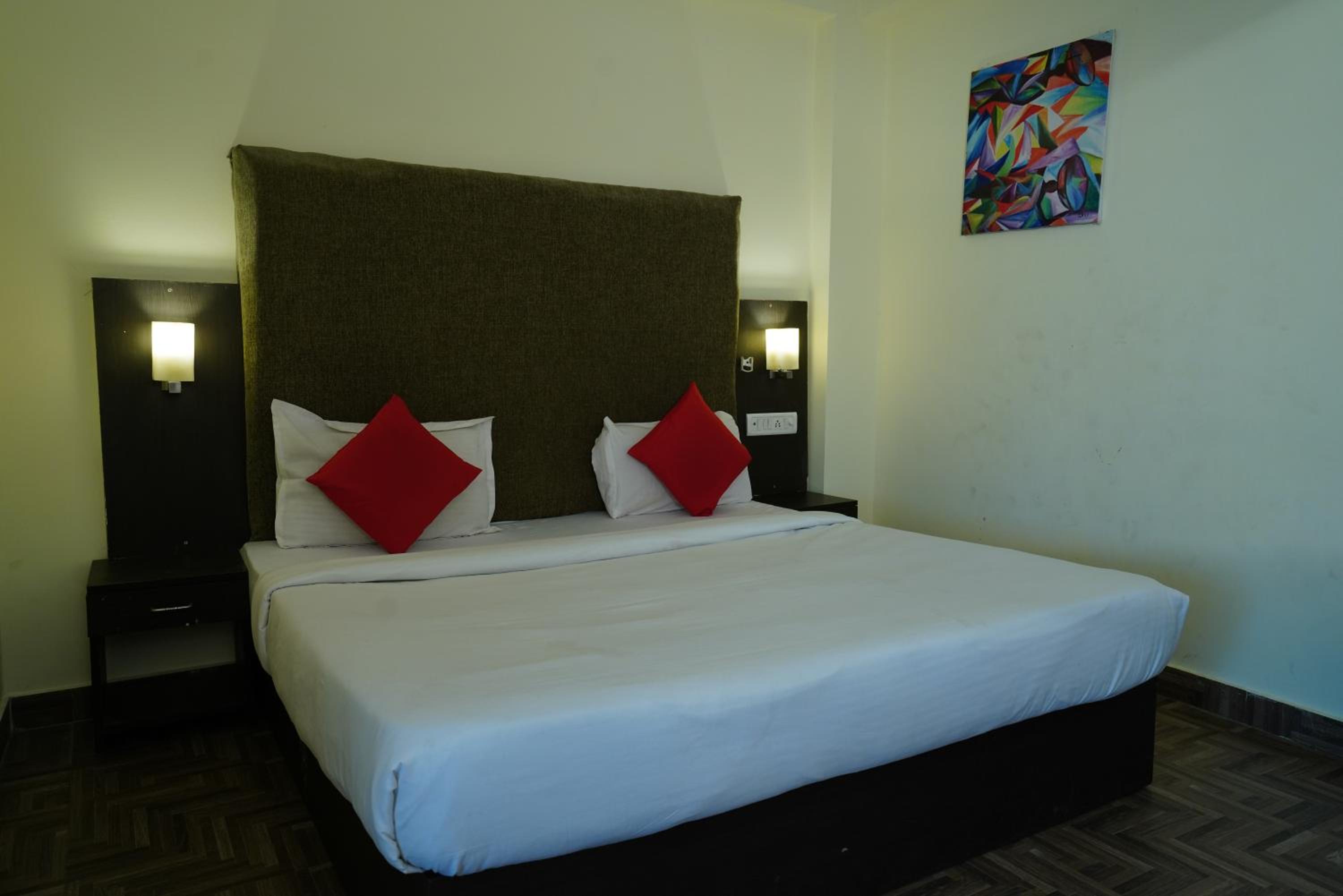 Deluxe Queen Room